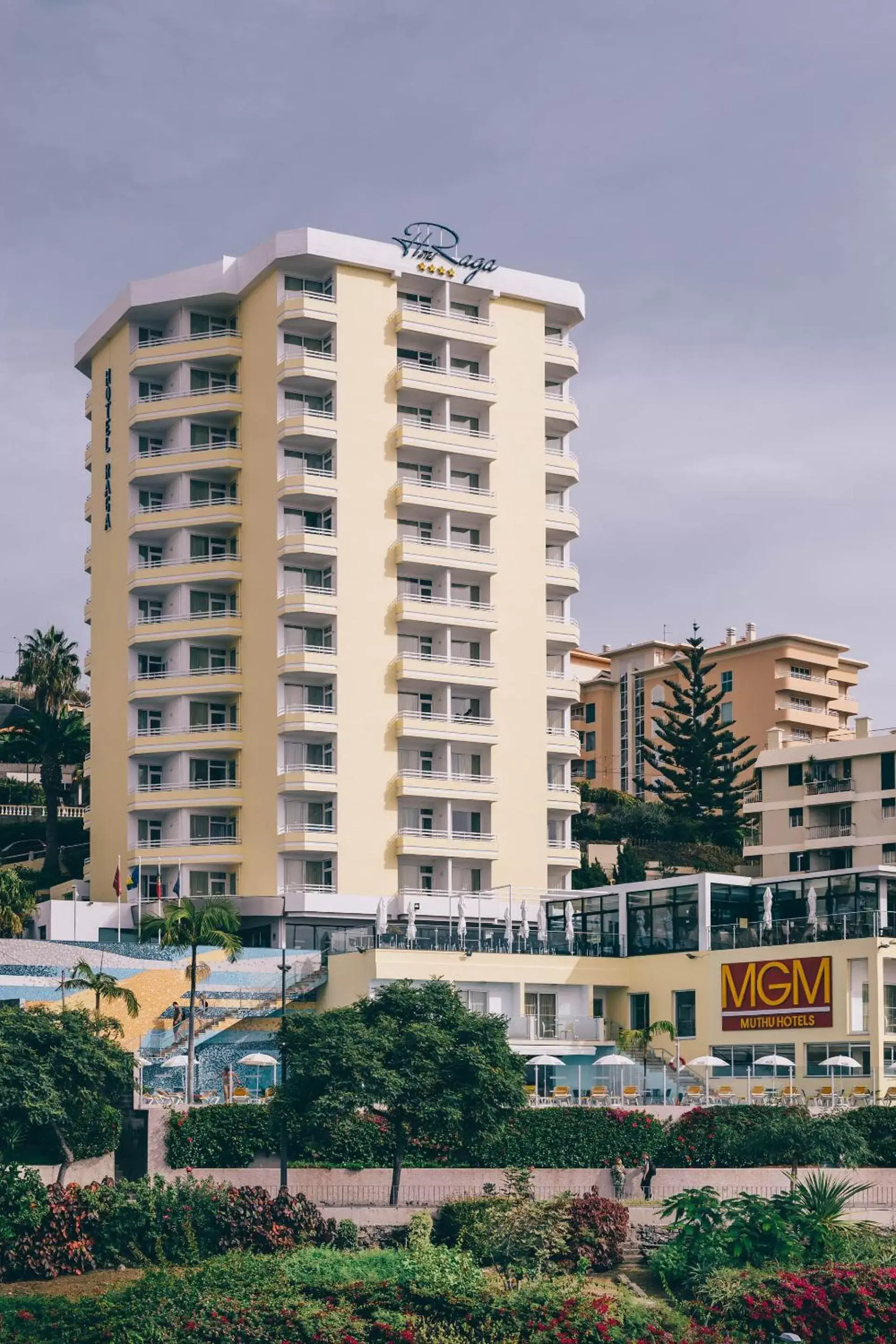 Sea view, Property Building in Muthu Raga Madeira Hotel