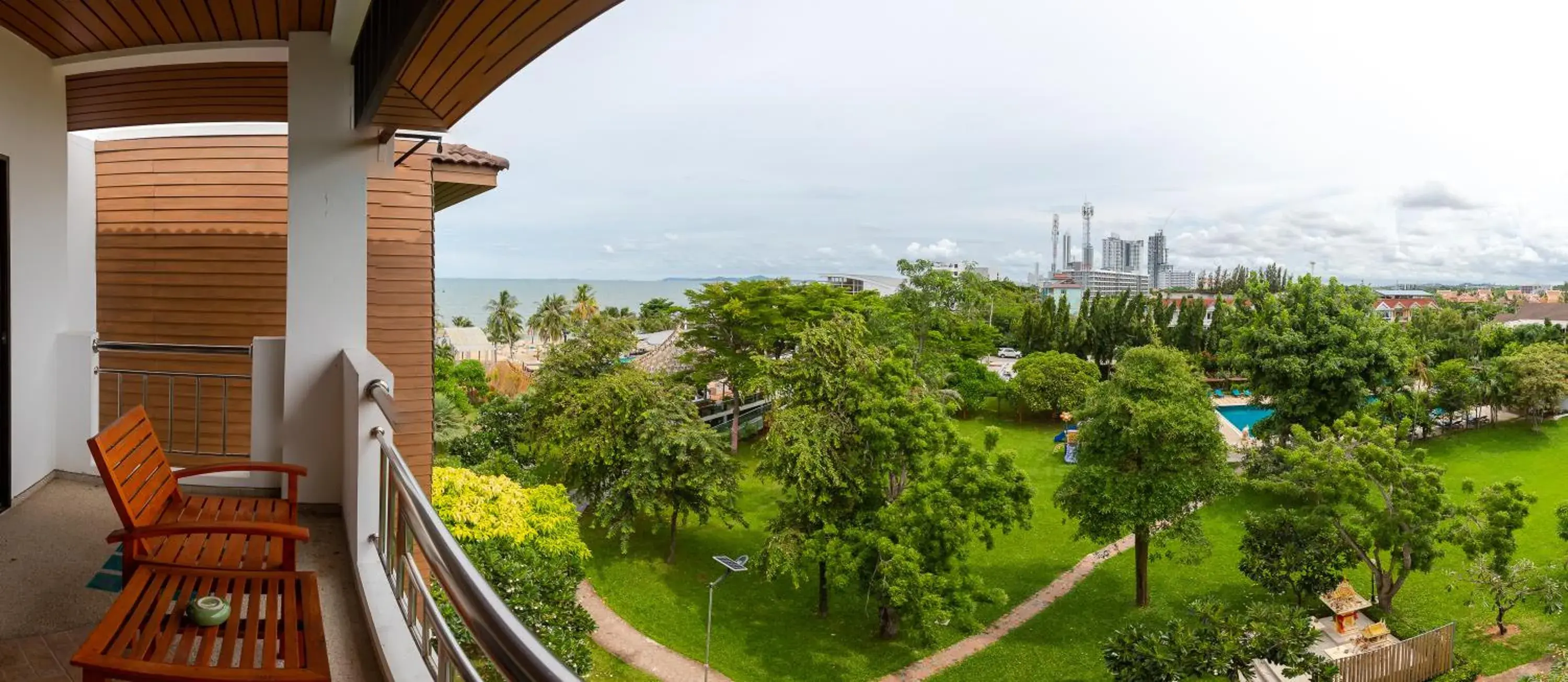 View (from property/room), Balcony/Terrace in Pinnacle Grand Jomtien Resort and Beach Club - SHA Extra Plus