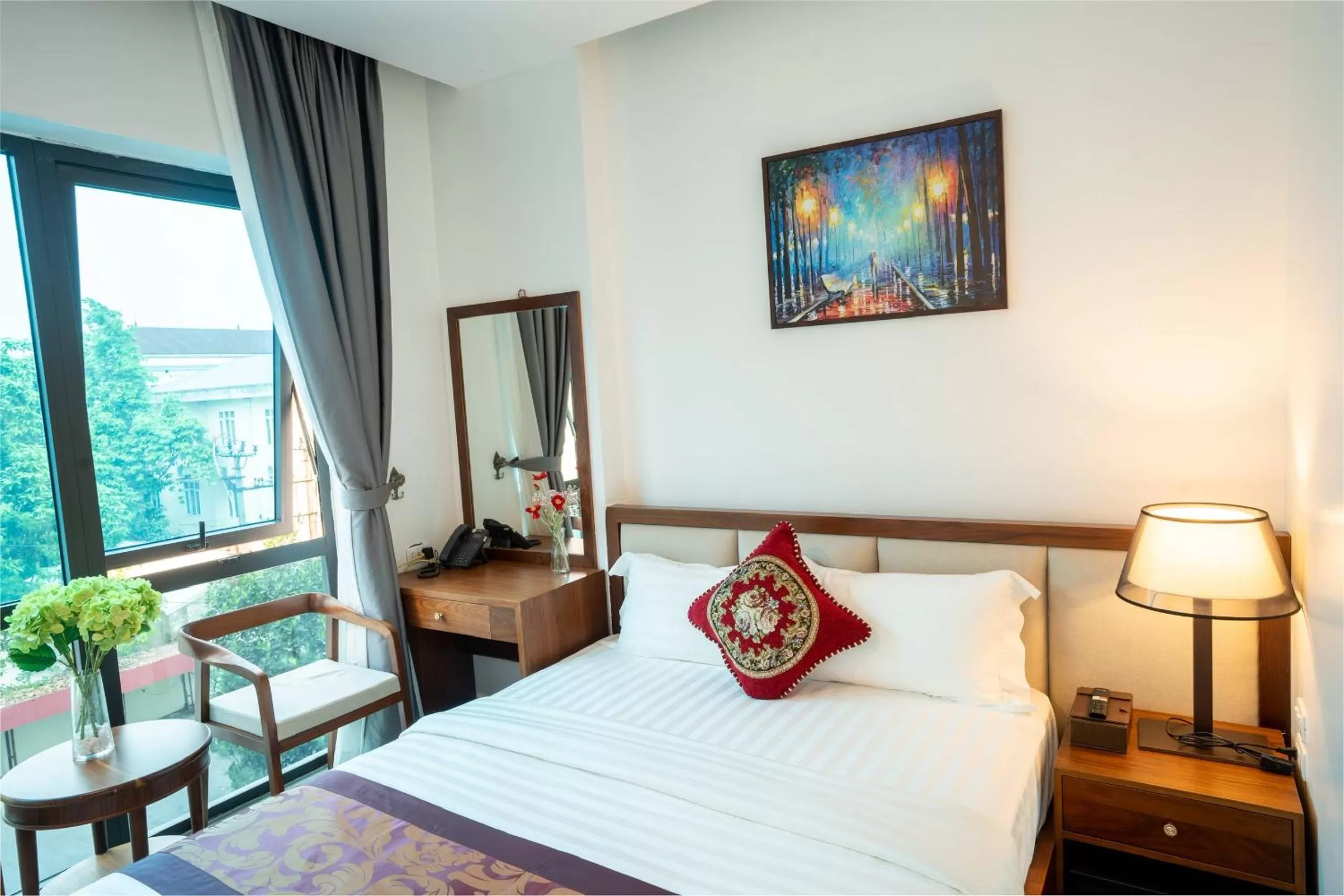 Photo of the whole room, Bed in MT Collection Hotel