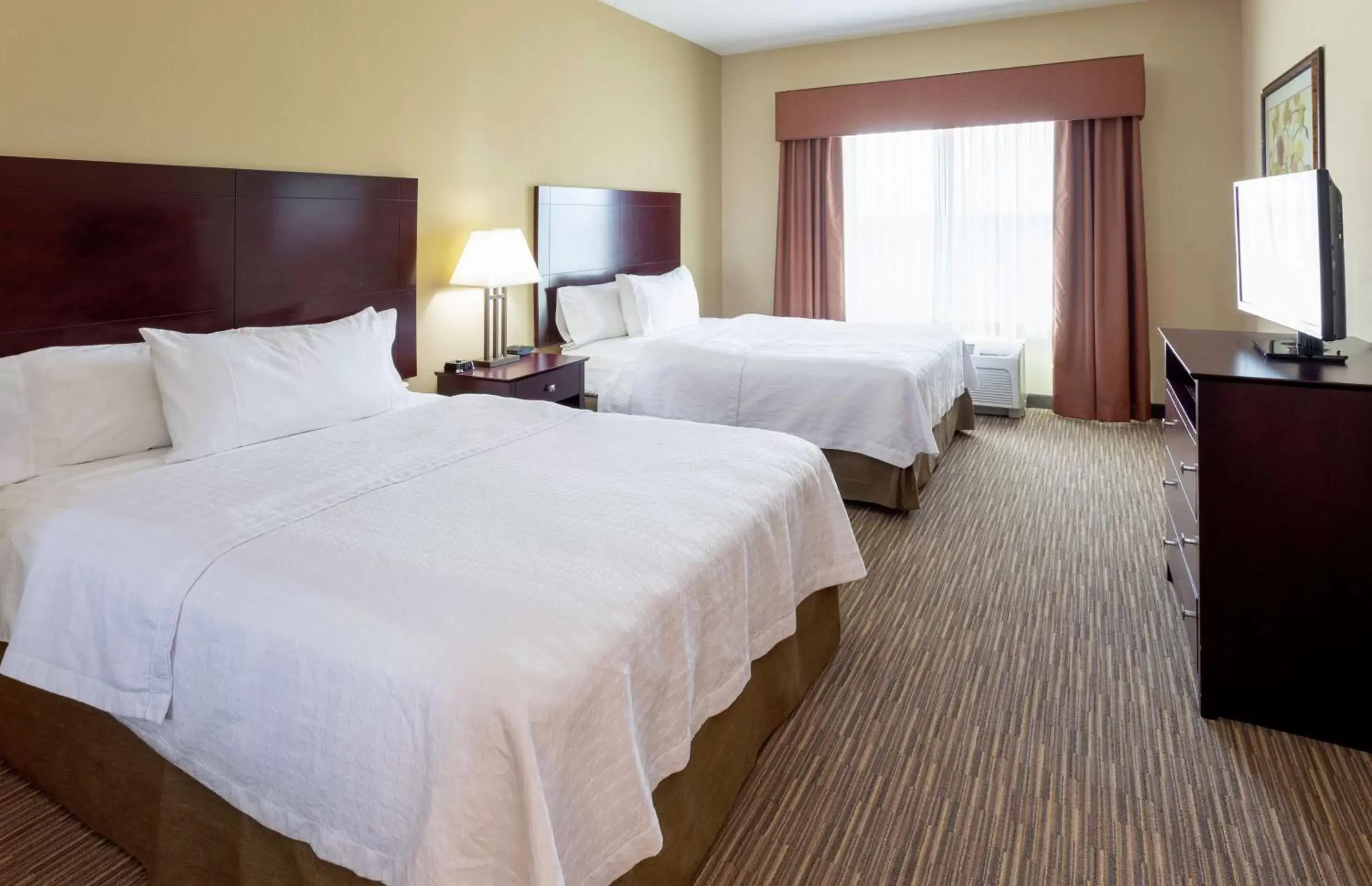 Bedroom, Bed in Homewood Suites by Hilton Minneapolis - Saint Louis Park at West End