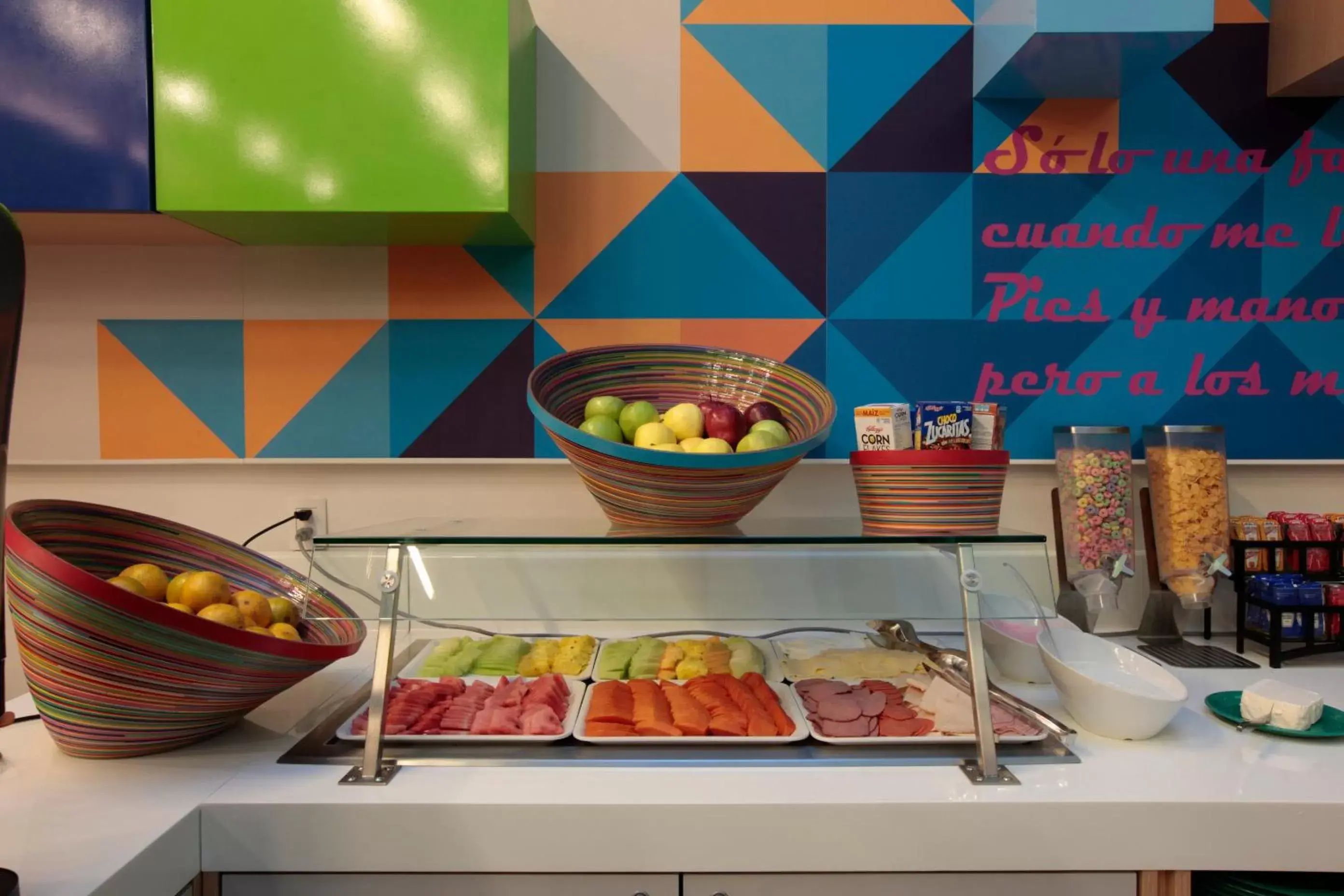Restaurant/places to eat in Ibis Styles Mexico Zona Rosa