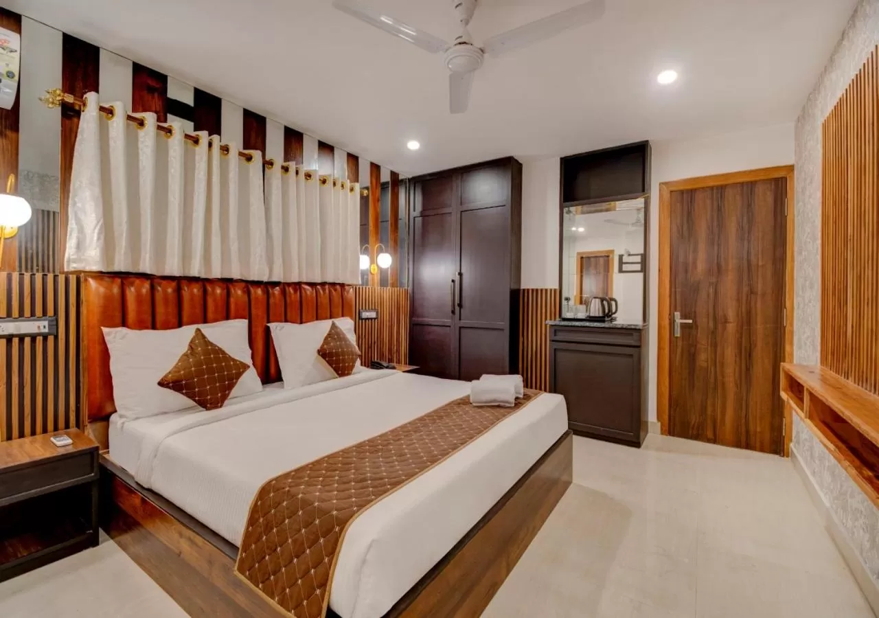 Photo of the whole room, Bed in Hotel Sai Rain Tree
