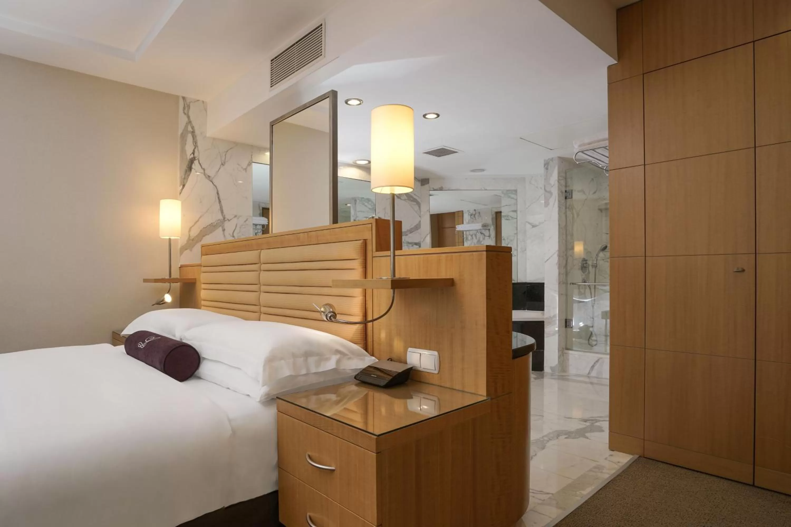 Bedroom, Bed in Lugal, a Luxury Collection Hotel, Ankara