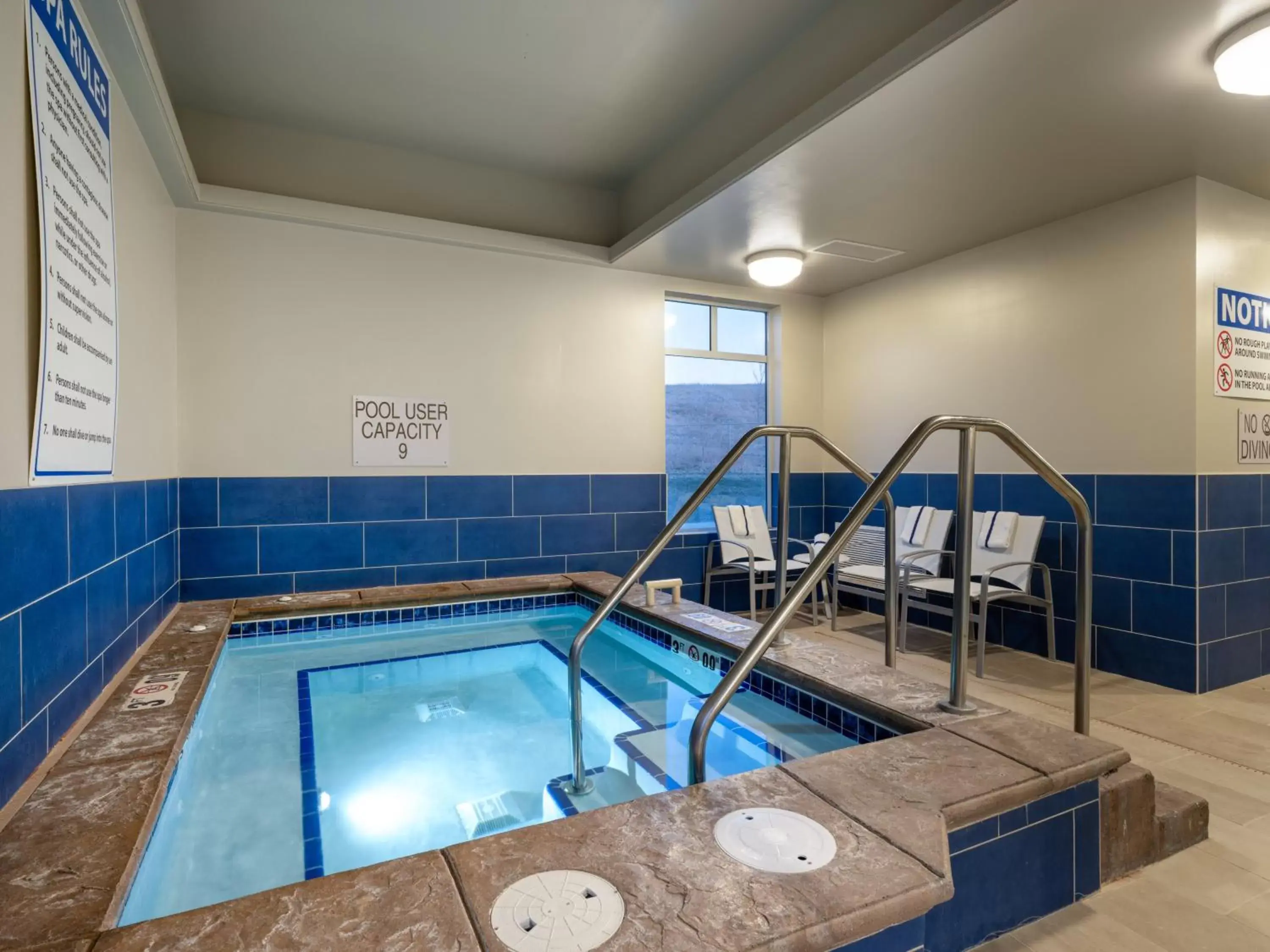 Spa and wellness centre/facilities, Swimming Pool in Staybridge Suites - Sioux City Southeast, an IHG Hotel