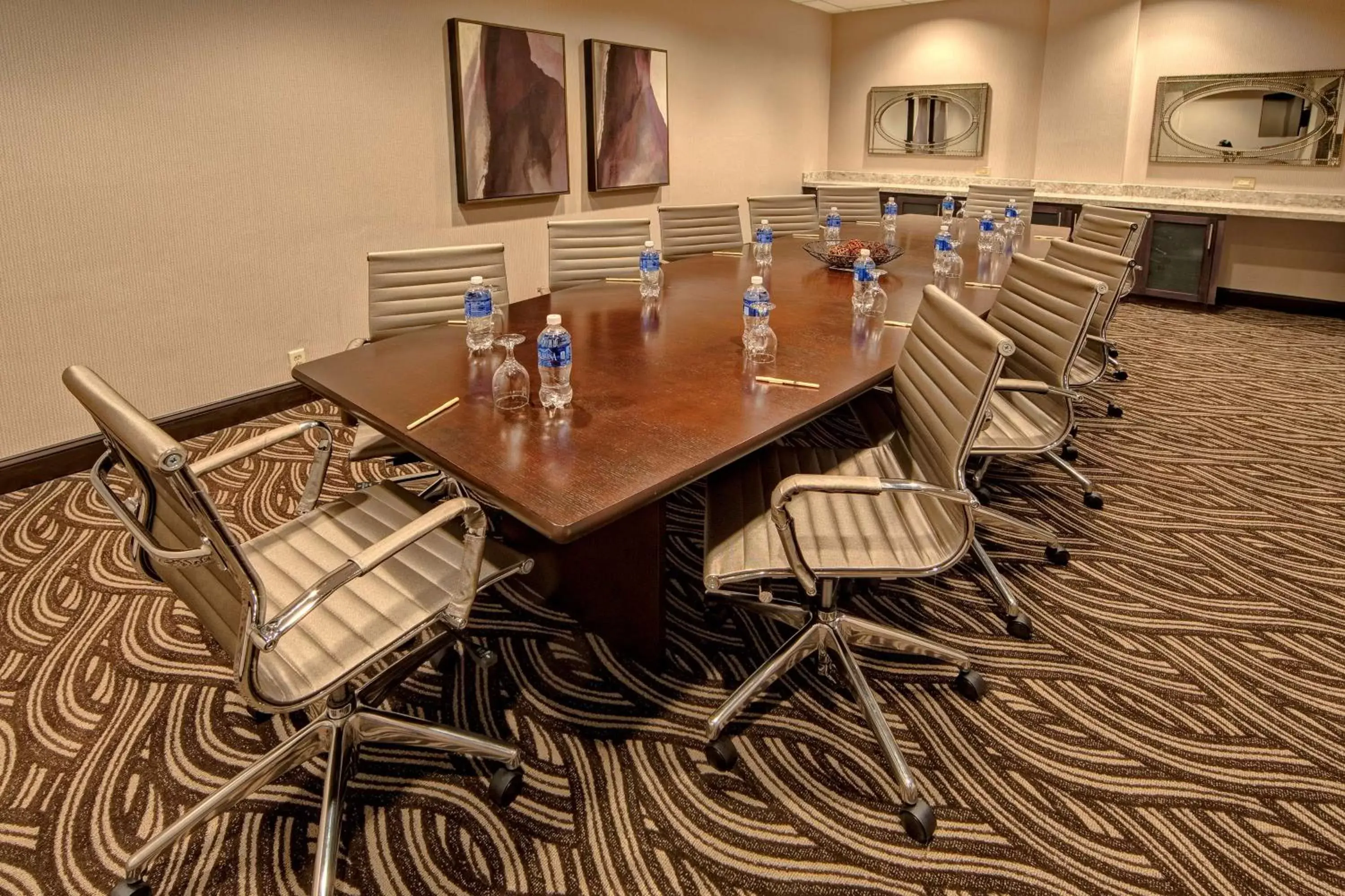 Meeting/conference room in DoubleTree by Hilton Decatur Riverfront