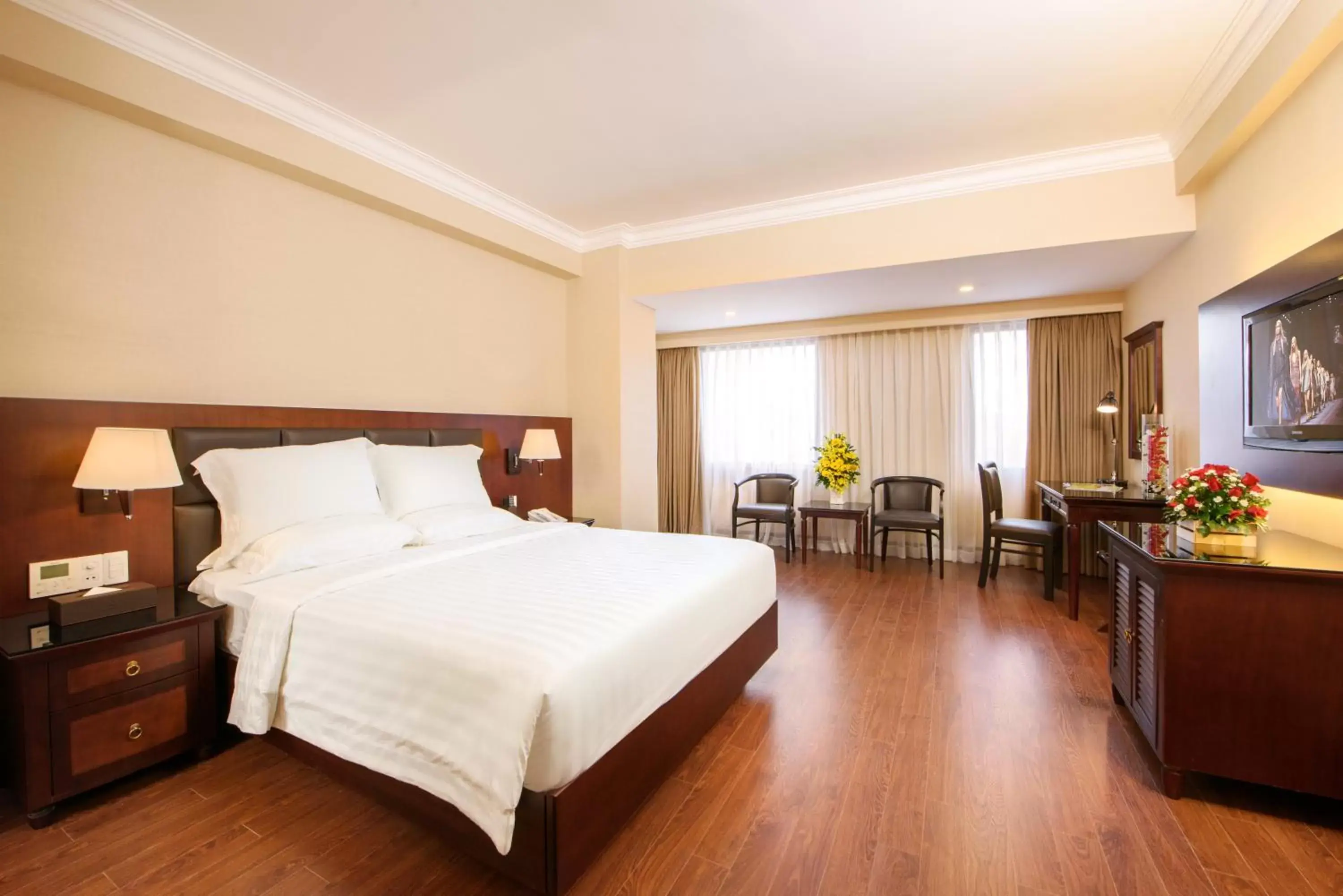 Bed in Nhat Ha 2 Hotel Bed in Nhat Ha 2 Hotel