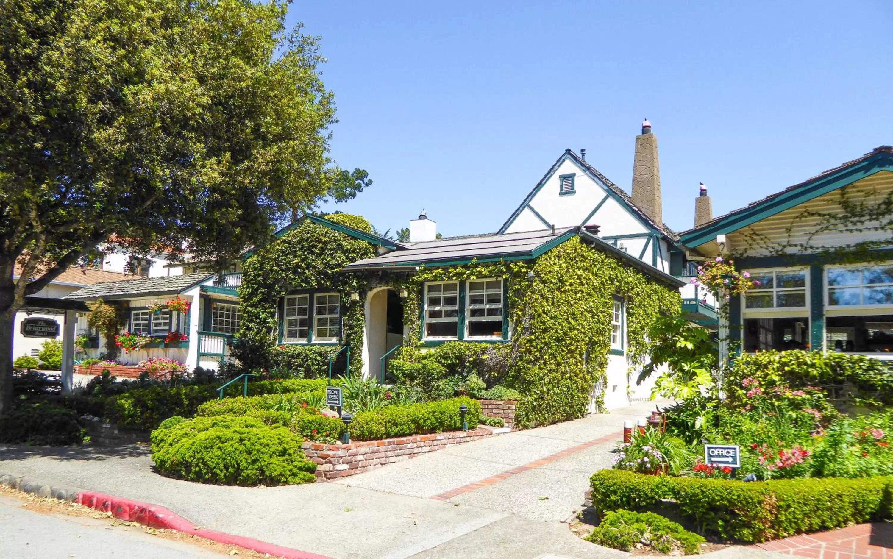 Property building in Briarwood Inn