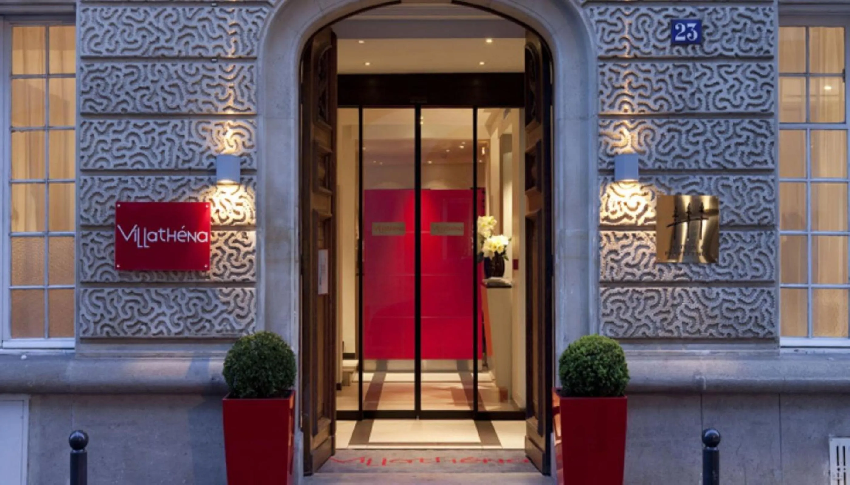 Facade/entrance in Villathena