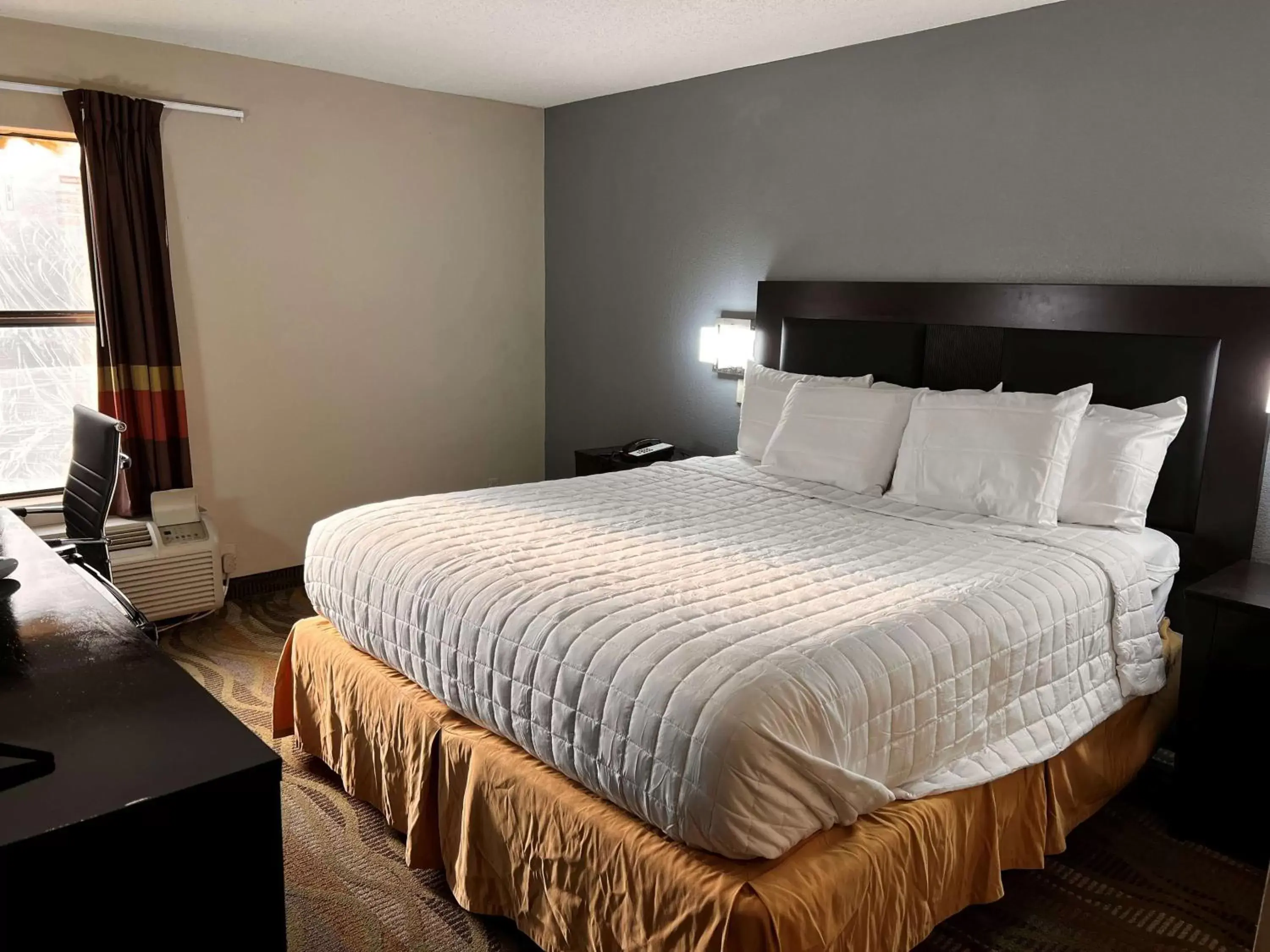 Bed in SureStay Hotel by Best Western Morganton