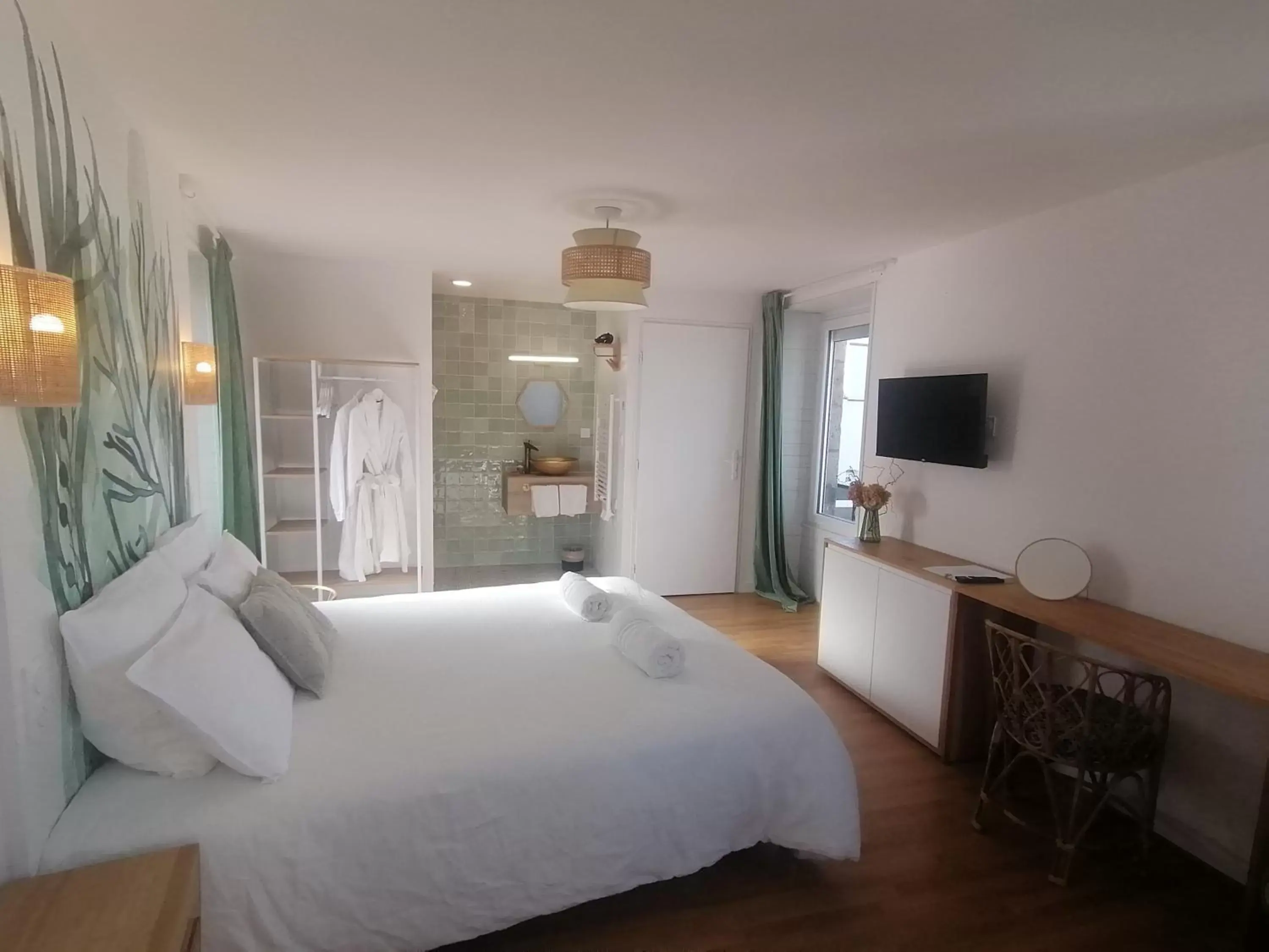 Bed in La bulle d'Etel, chambres & spa