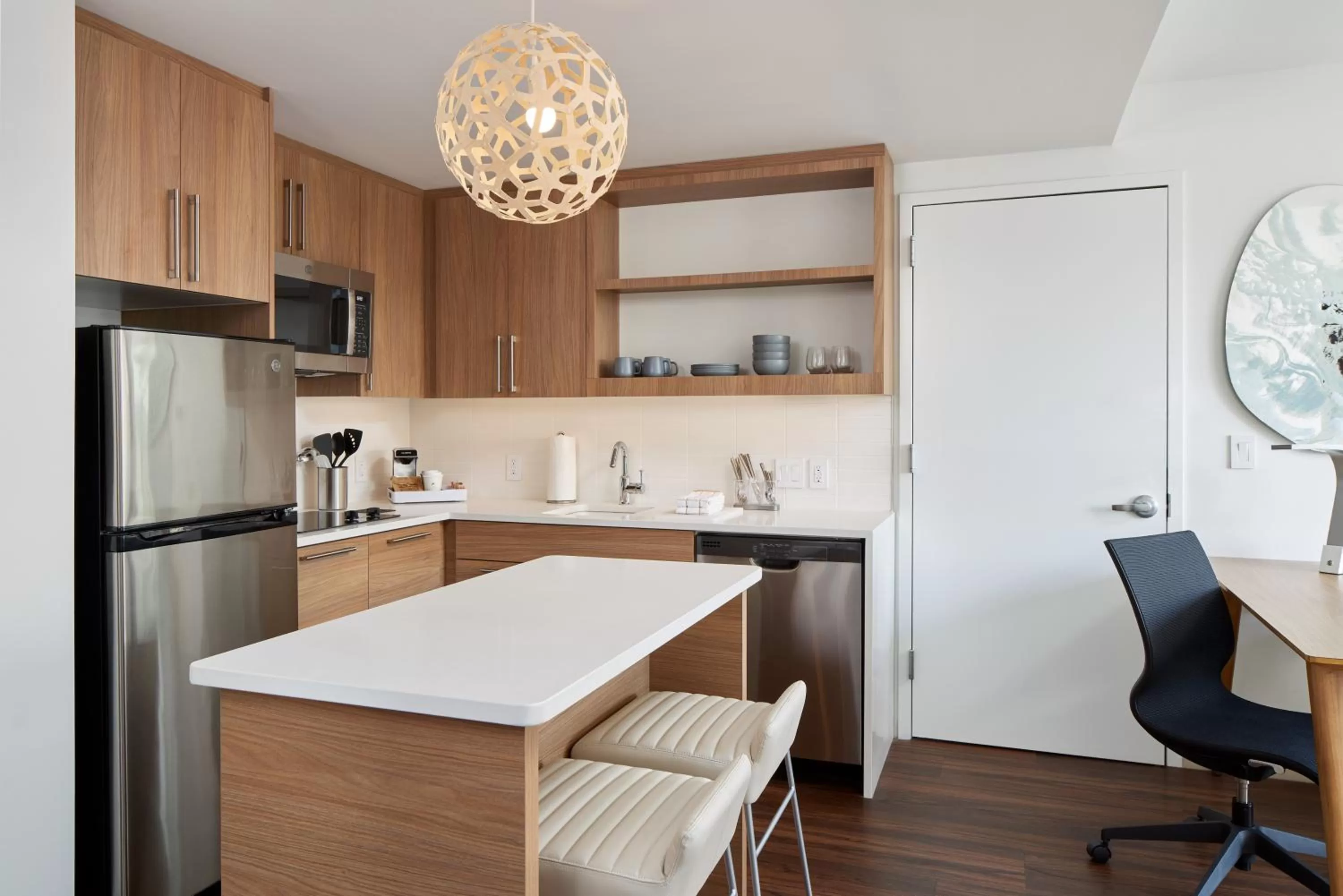 Kitchen or kitchenette in Element Valley Forge King of Prussia