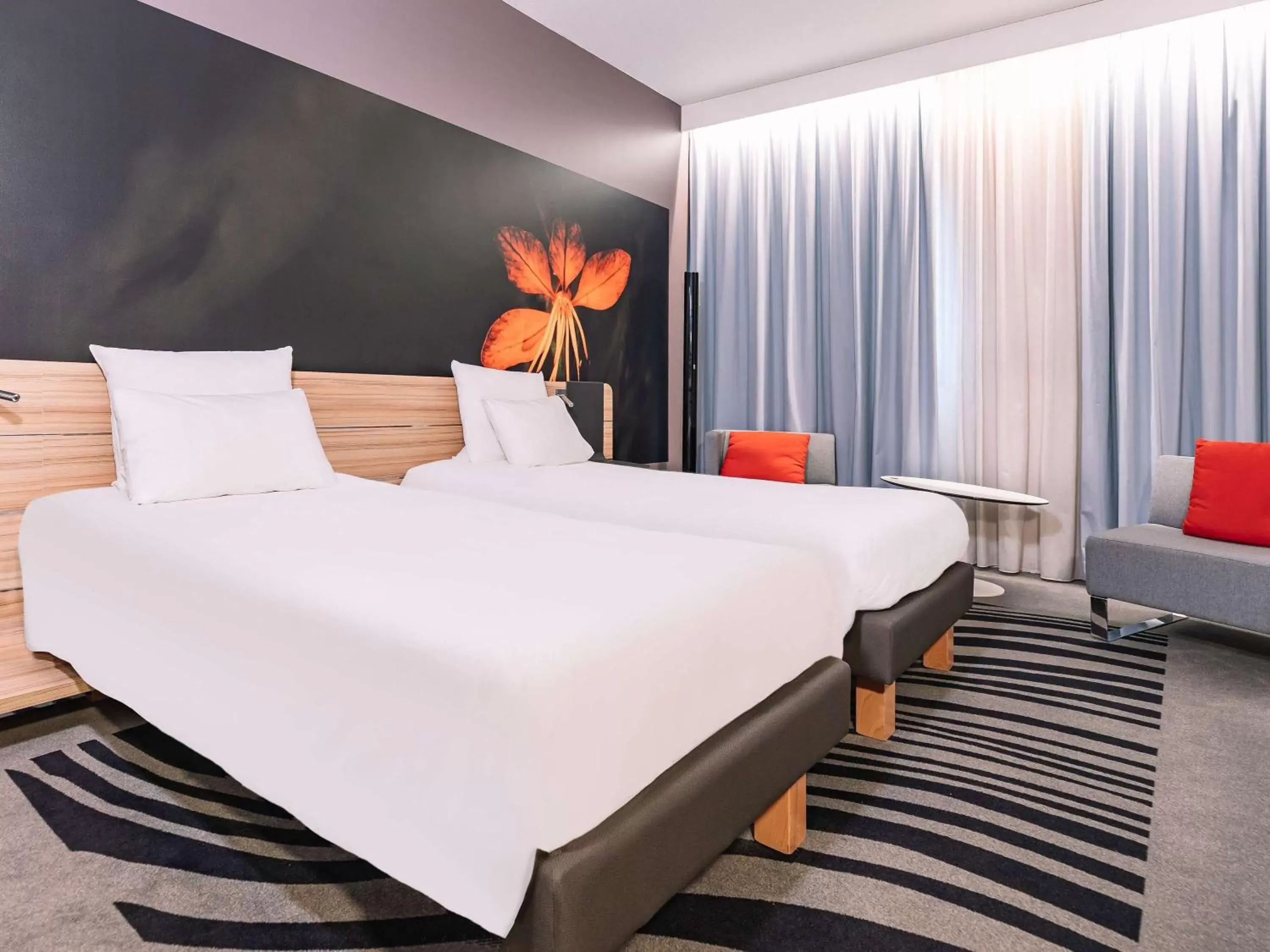 Bedroom, Bed in Novotel Milano Linate Aeroporto