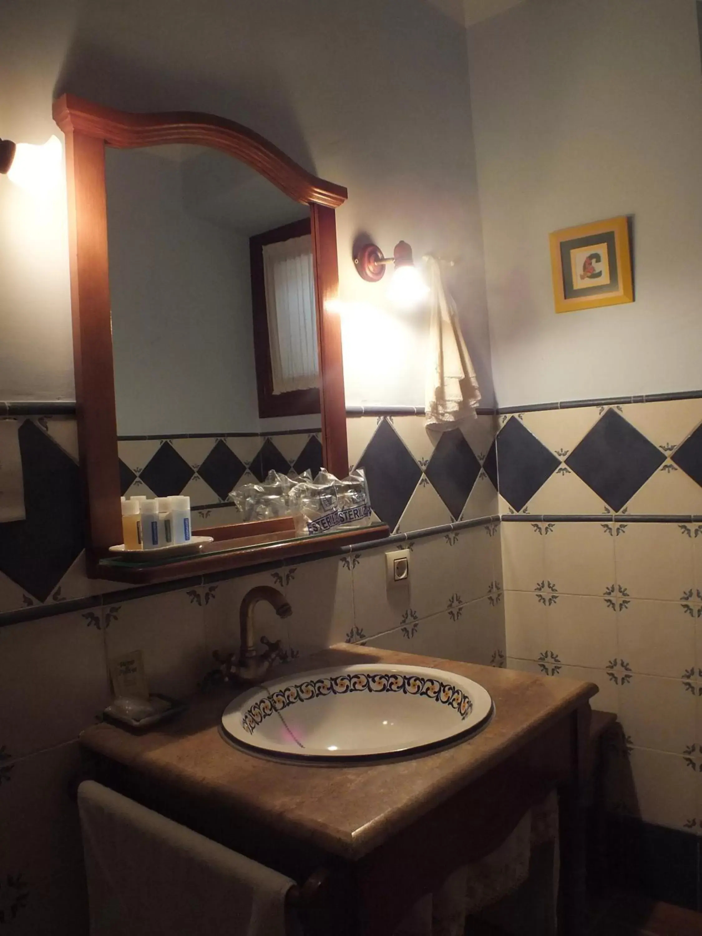 Bathroom in Hotel Rural Posada Los Caballeros