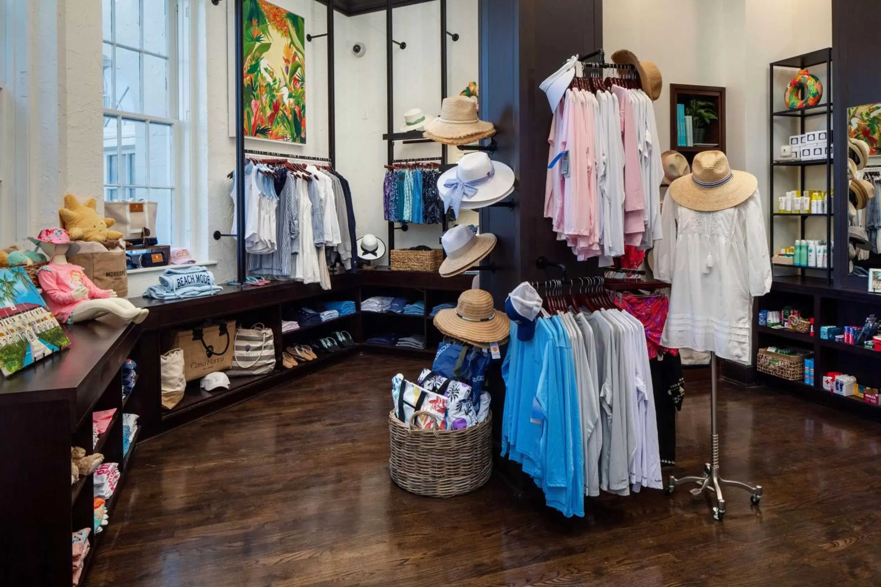 On-site shops in Casa Marina Key West, Curio Collection by Hilton