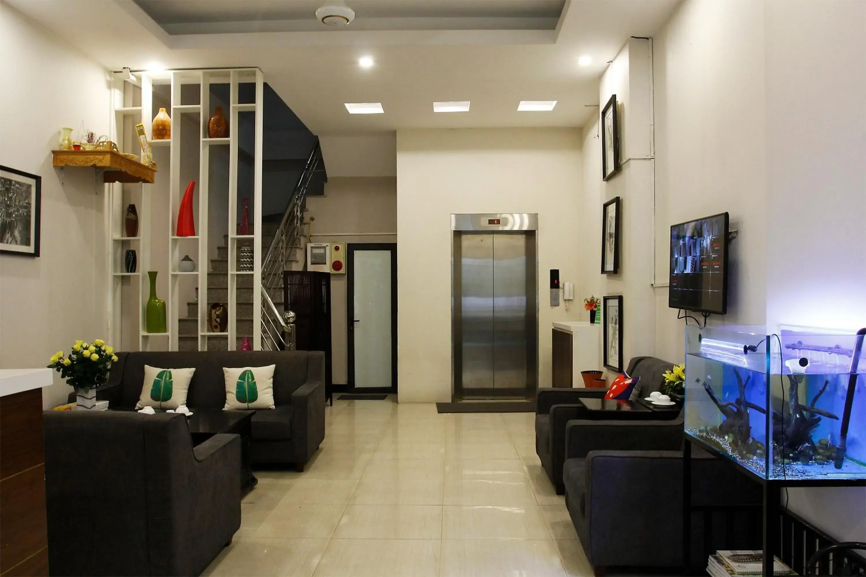 Communal lounge/ TV room, Lobby/Reception in ISTAY Hotel Apartment 1