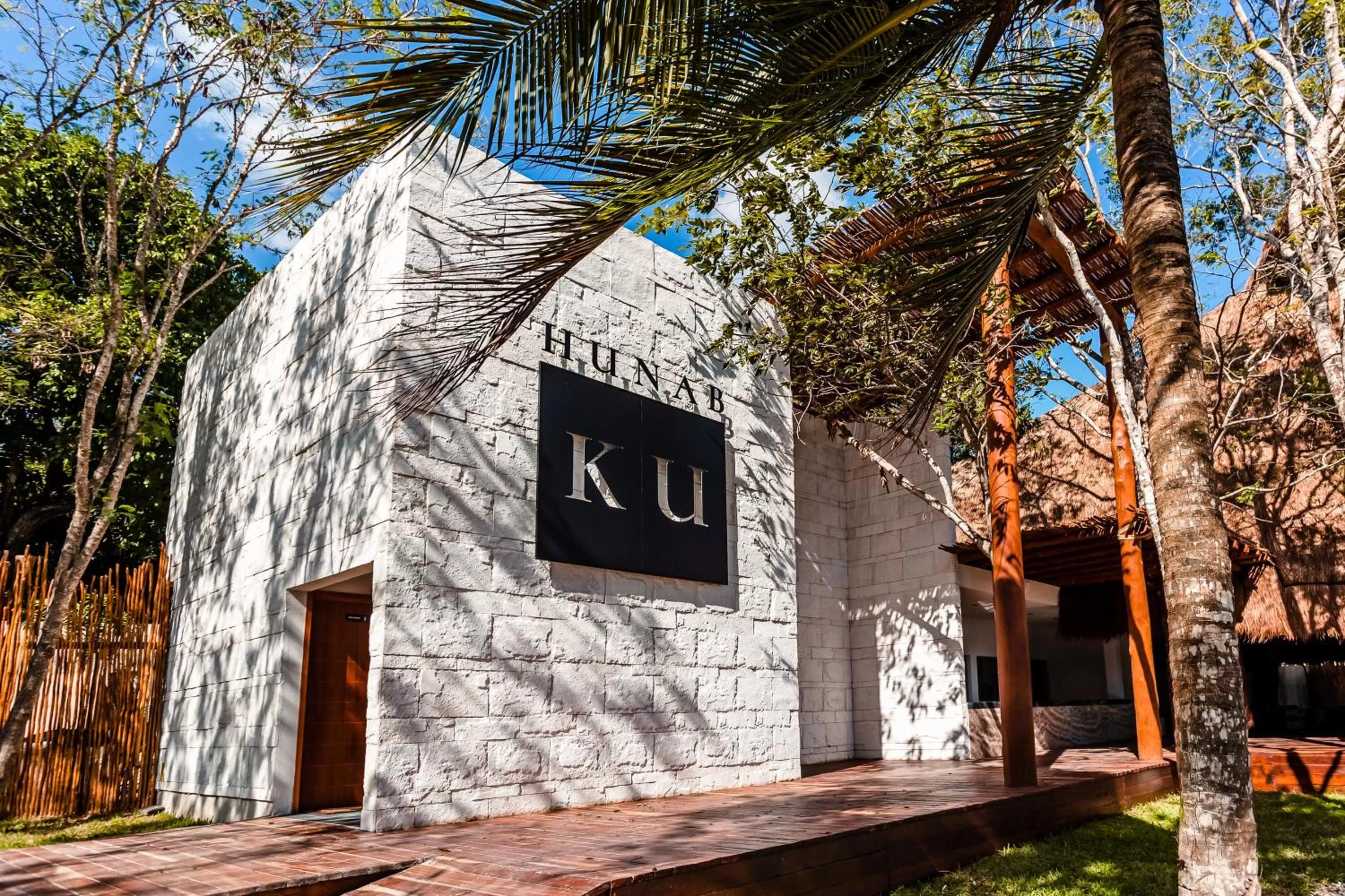 Property building in Mia Bacalar Luxury Resort & Spa