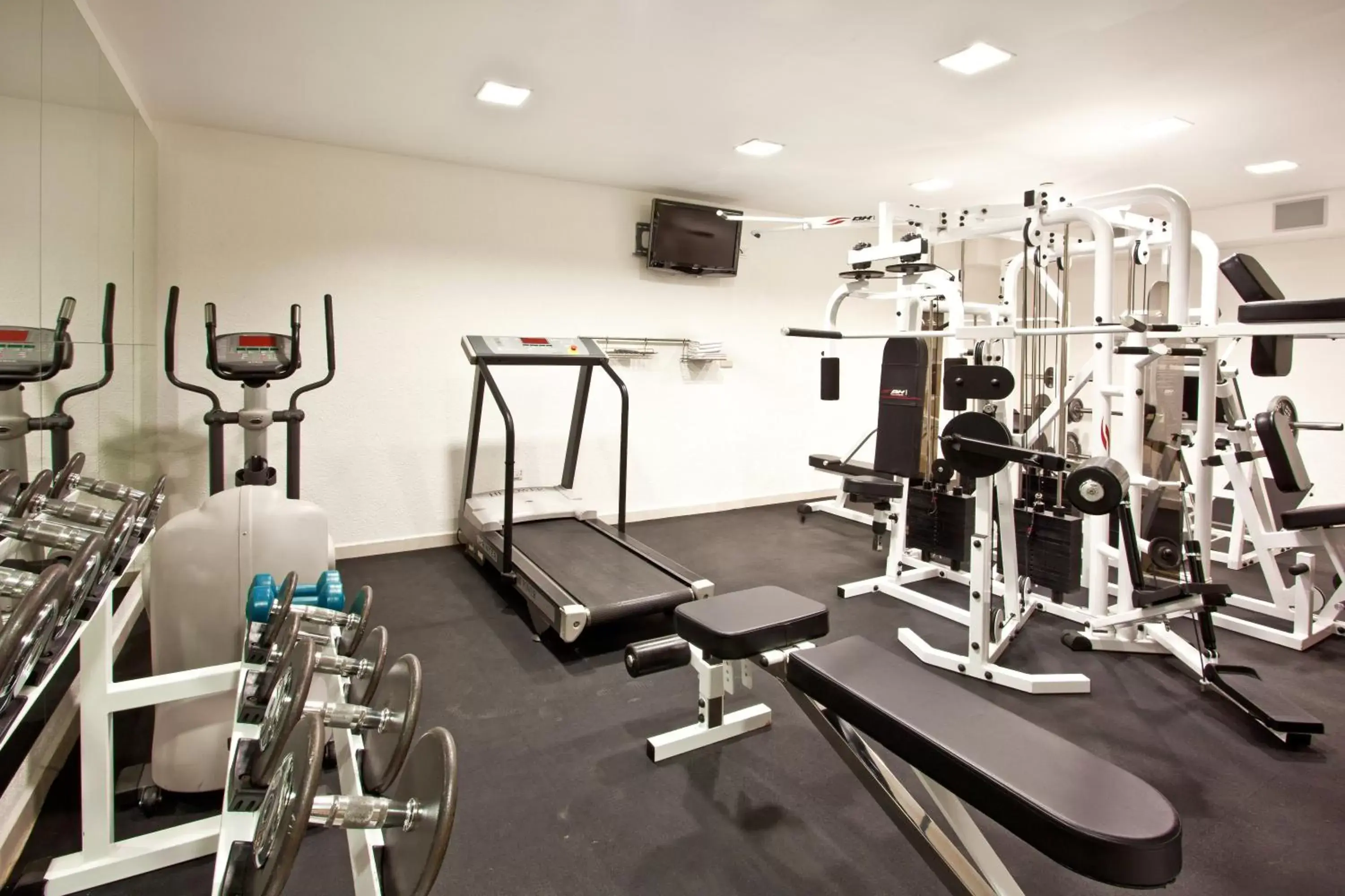 Fitness centre/facilities, Fitness Center/Facilities in Holiday Inn Cuernavaca, an IHG Hotel