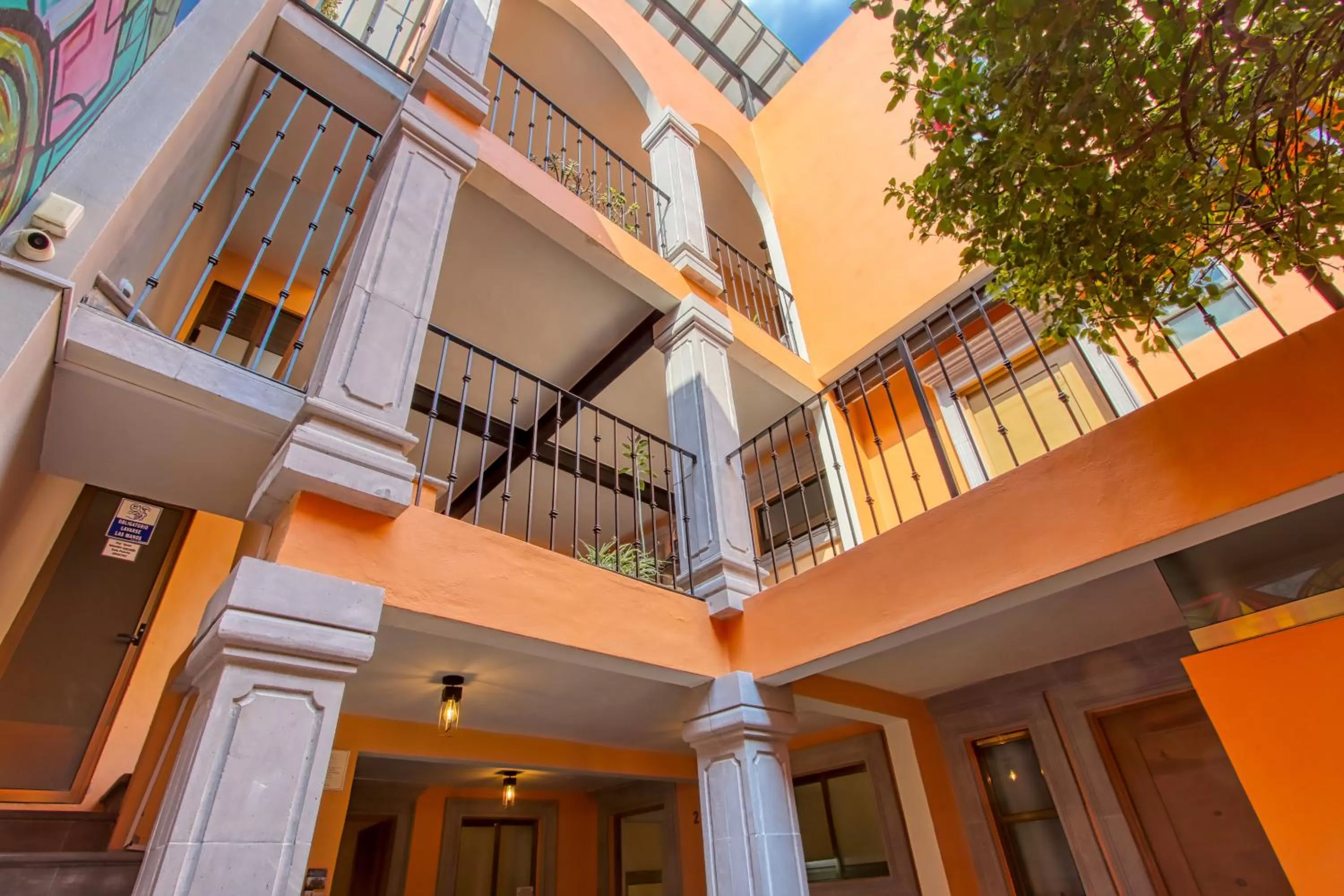 Property building in El Secreto