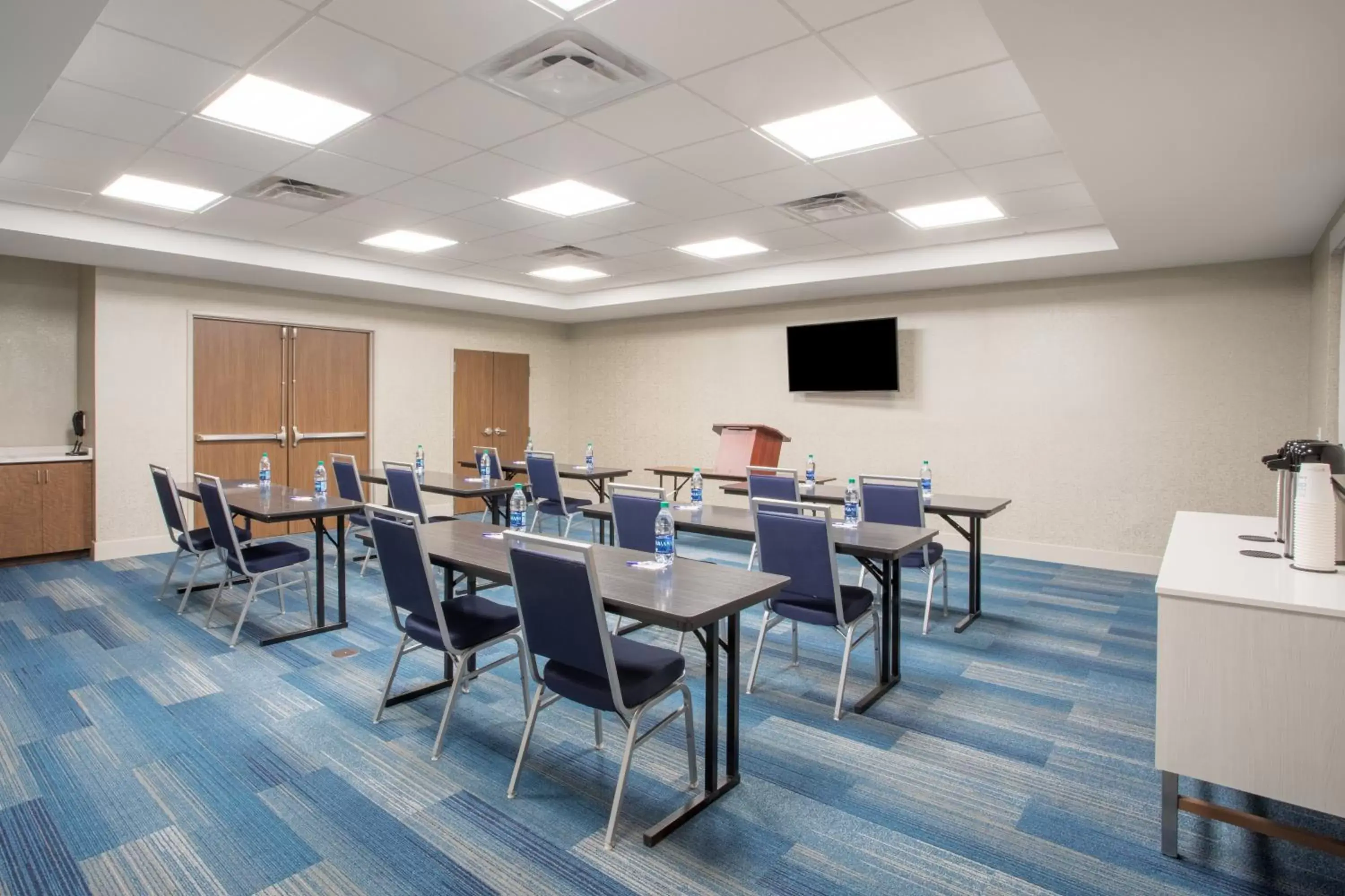 Meeting/conference room in Holiday Inn Express & Suites Owings Mills-Baltimore Area, an IHG Hotel