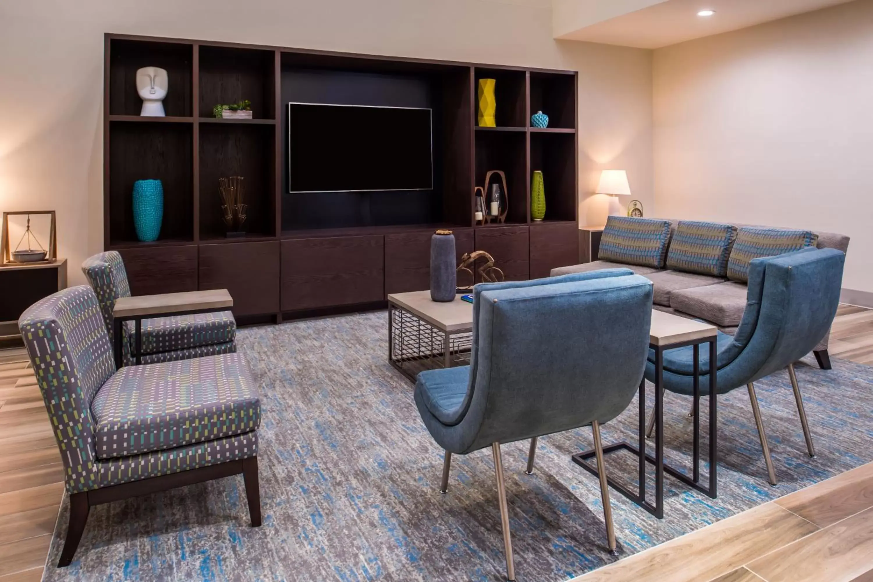 Property building, Seating Area in Holiday Inn and Suites Addison, an IHG Hotel