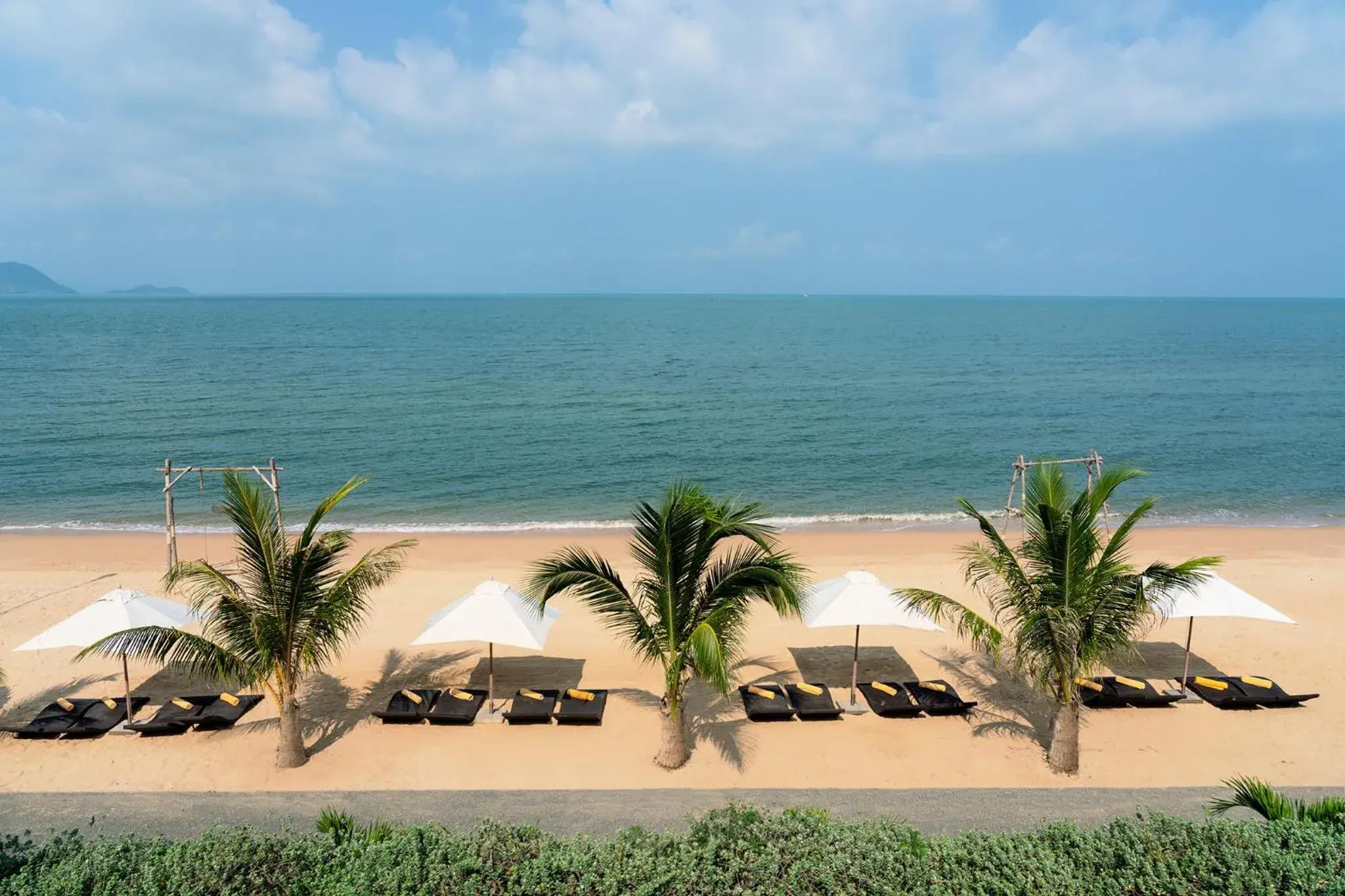 Beach in Renaissance Pattaya Resort & Spa