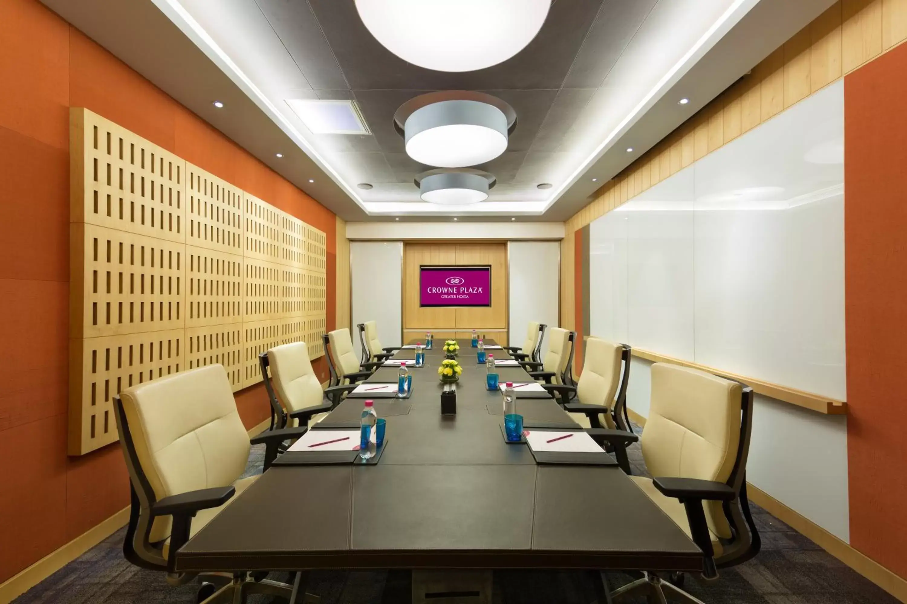 Meeting/conference room, Business Area/Conference Room in Crowne Plaza Greater Noida, an IHG Hotel