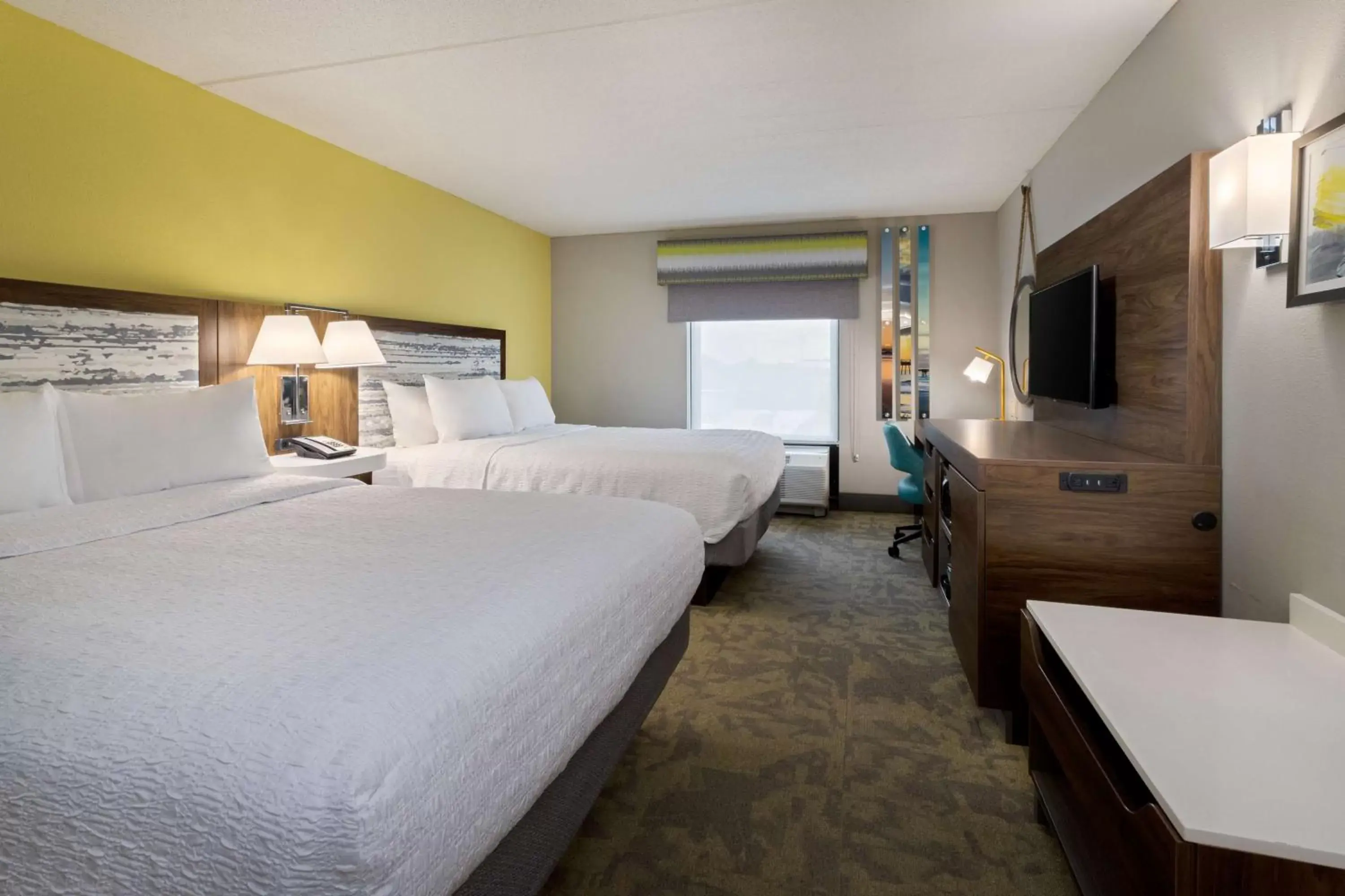 Bed in Hampton Inn Jacksonville-I-295 East/Baymeadows