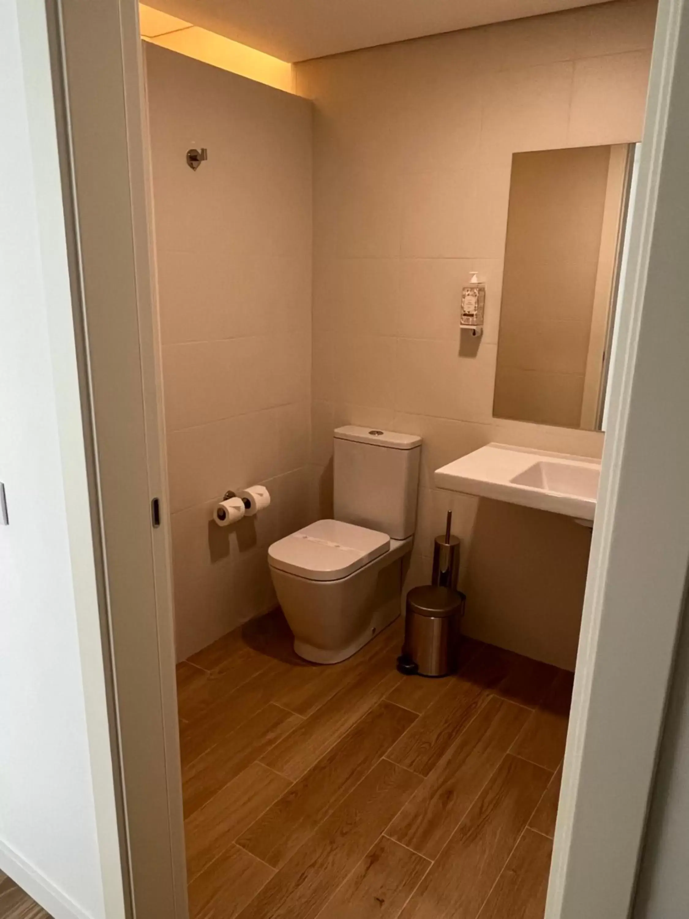 Toilet, Bathroom in Rupestre Arts Hotel Ródão