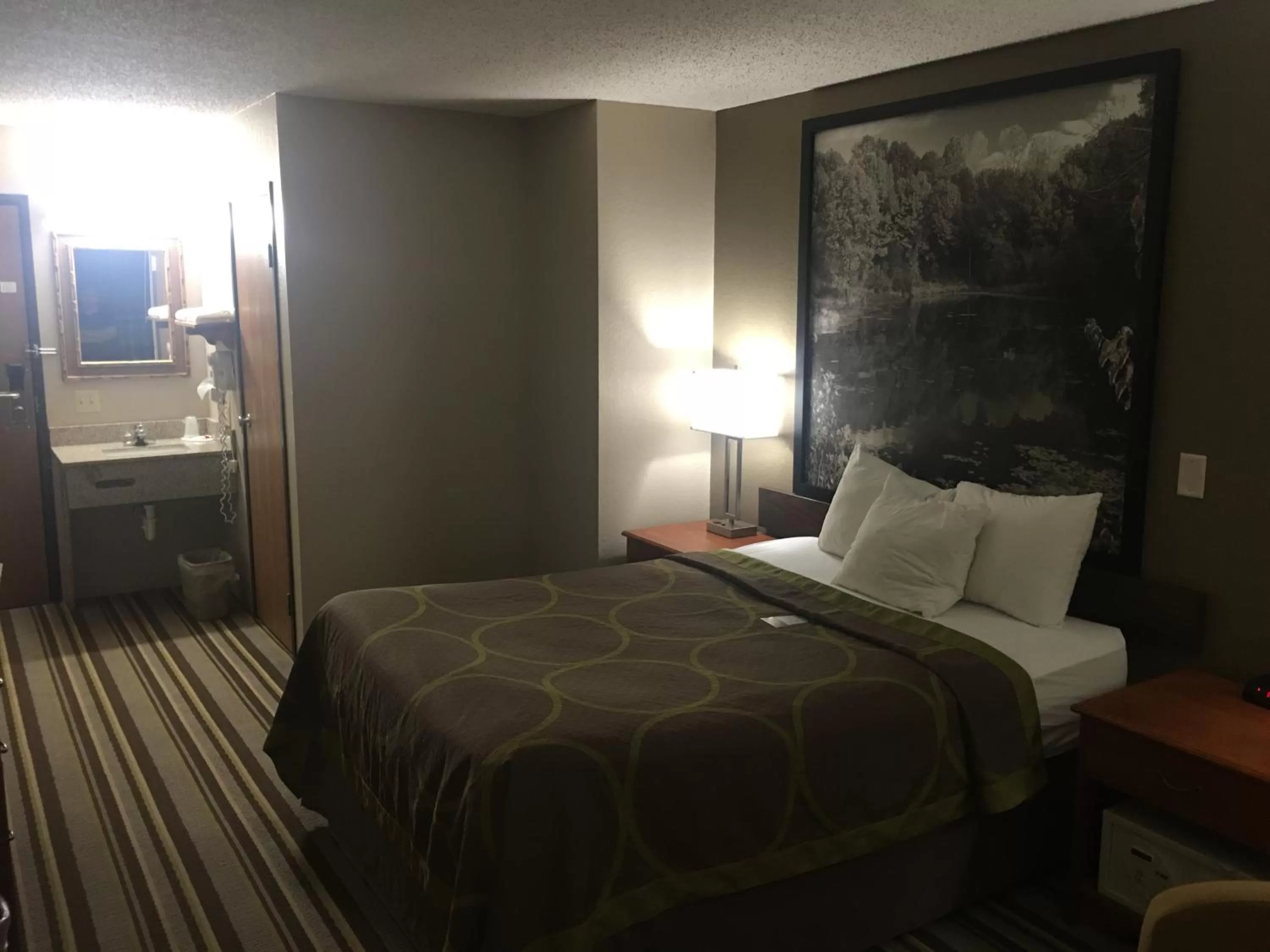 Bed in Super 8 by Wyndham Blue Earth