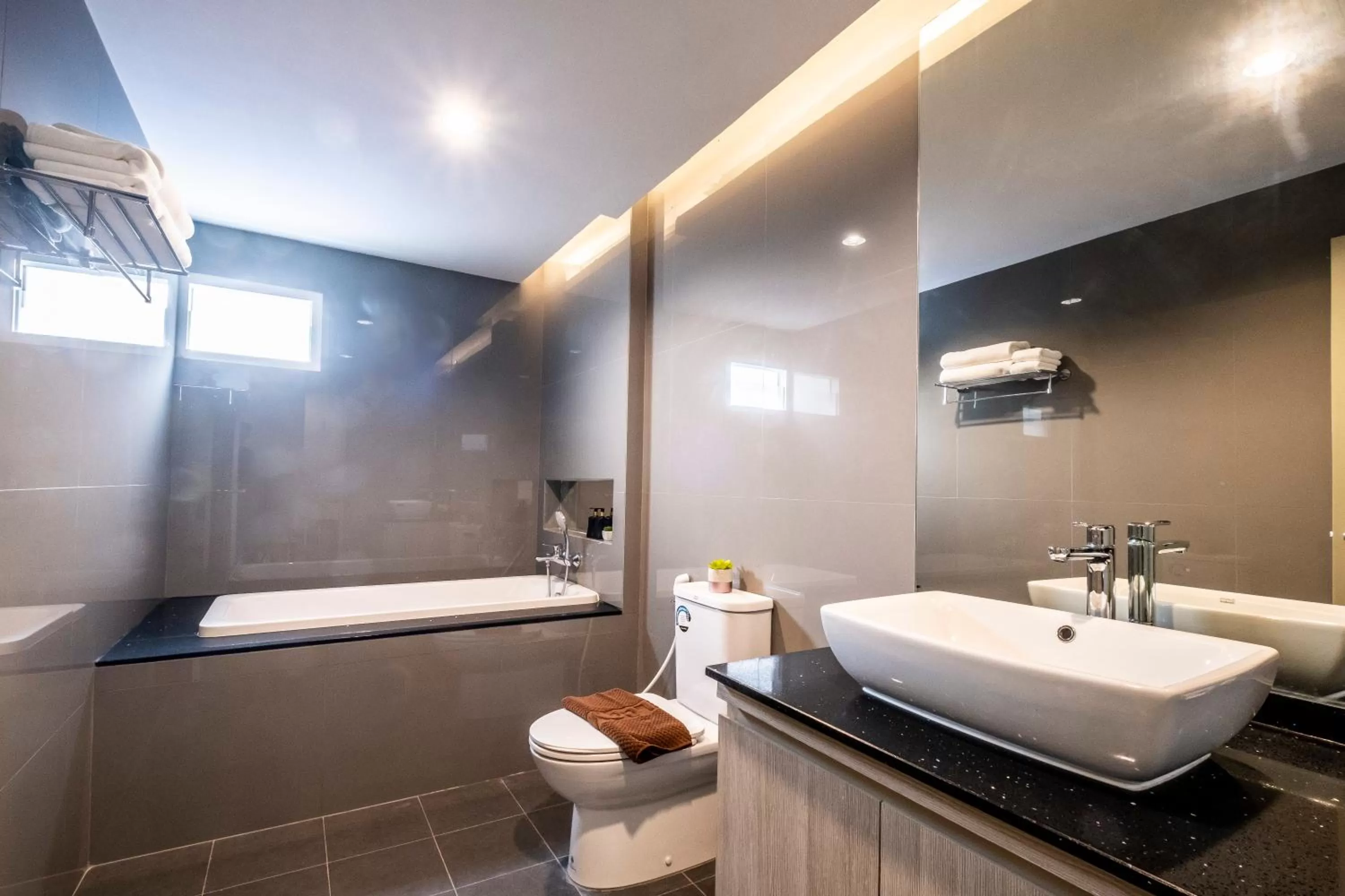 Bathroom in Sinsuvarn Airport Suite Hotel