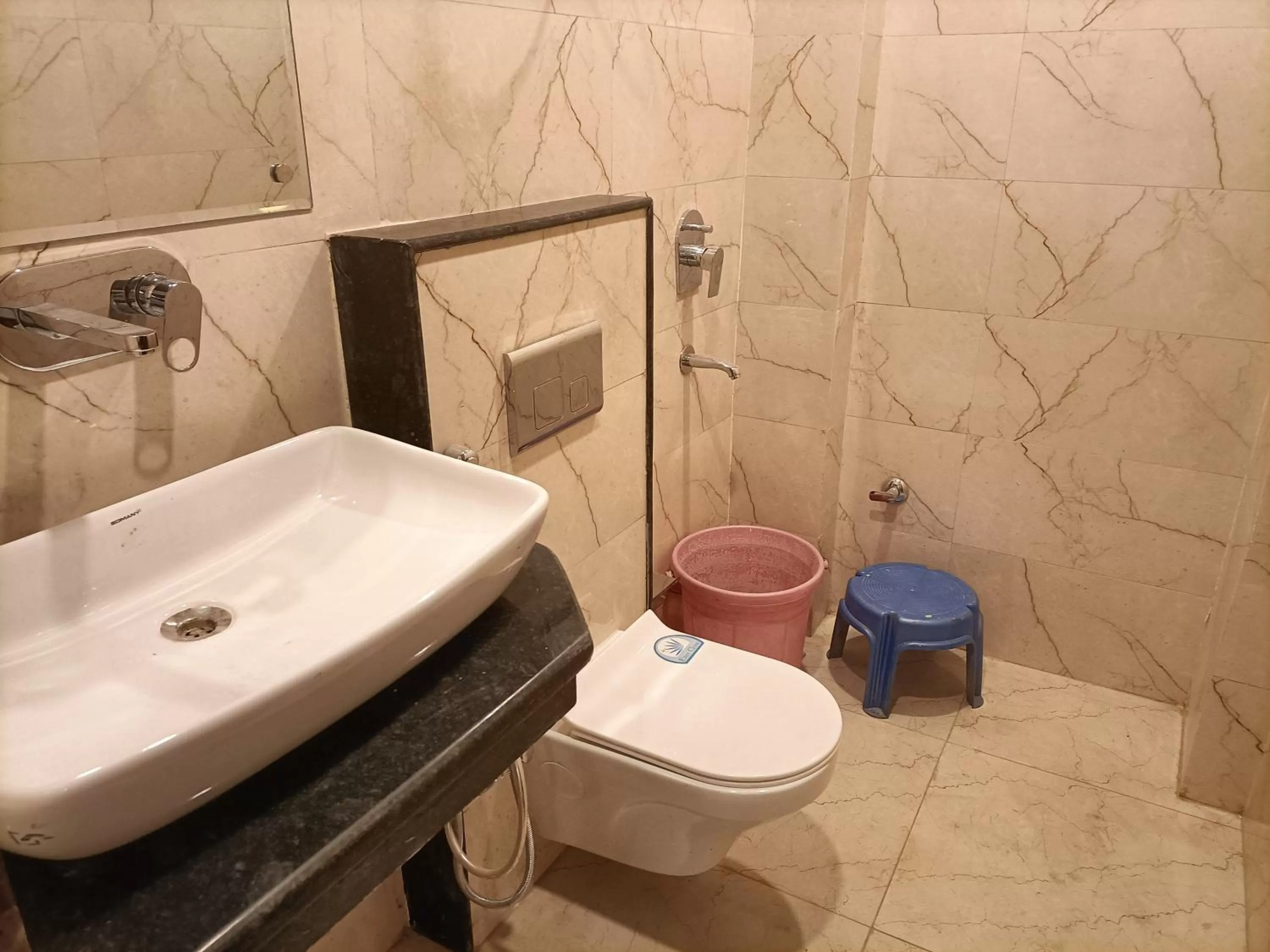 FabHotel HSP Suites - Near IGI Airport - New Delhi