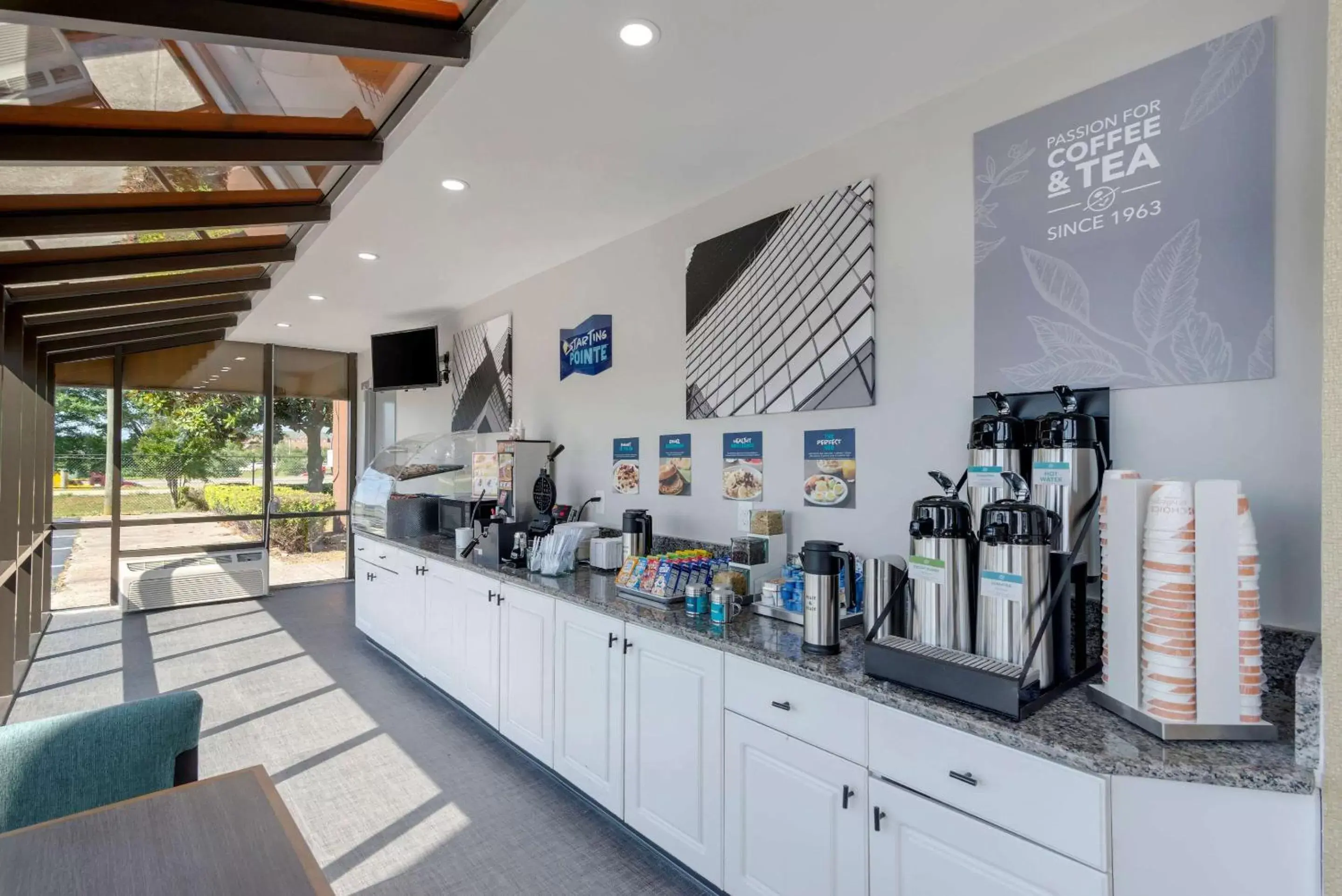 Breakfast in Clarion Pointe McDonough Breakfast in Clarion Pointe McDonough