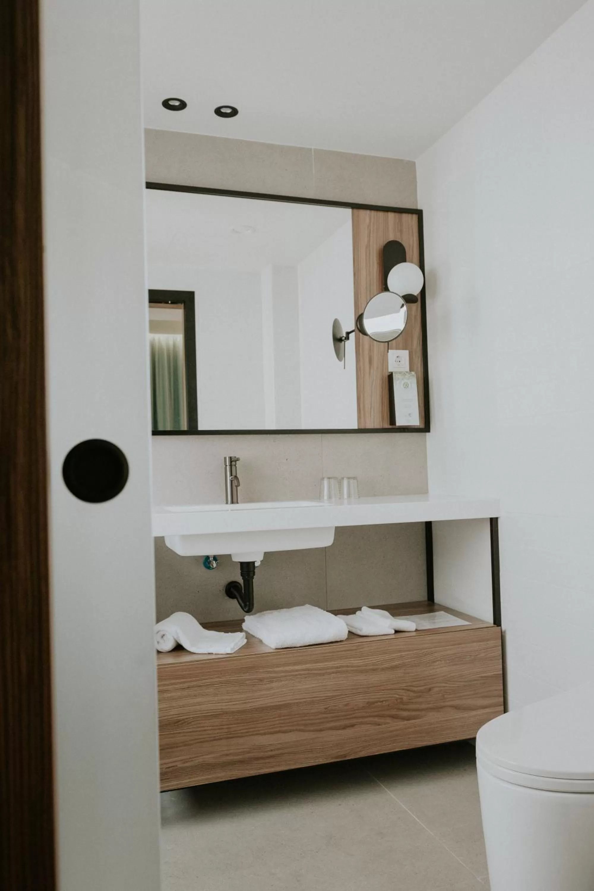 Bathroom, Bed in Catalina Plaza Hotel Sostenible