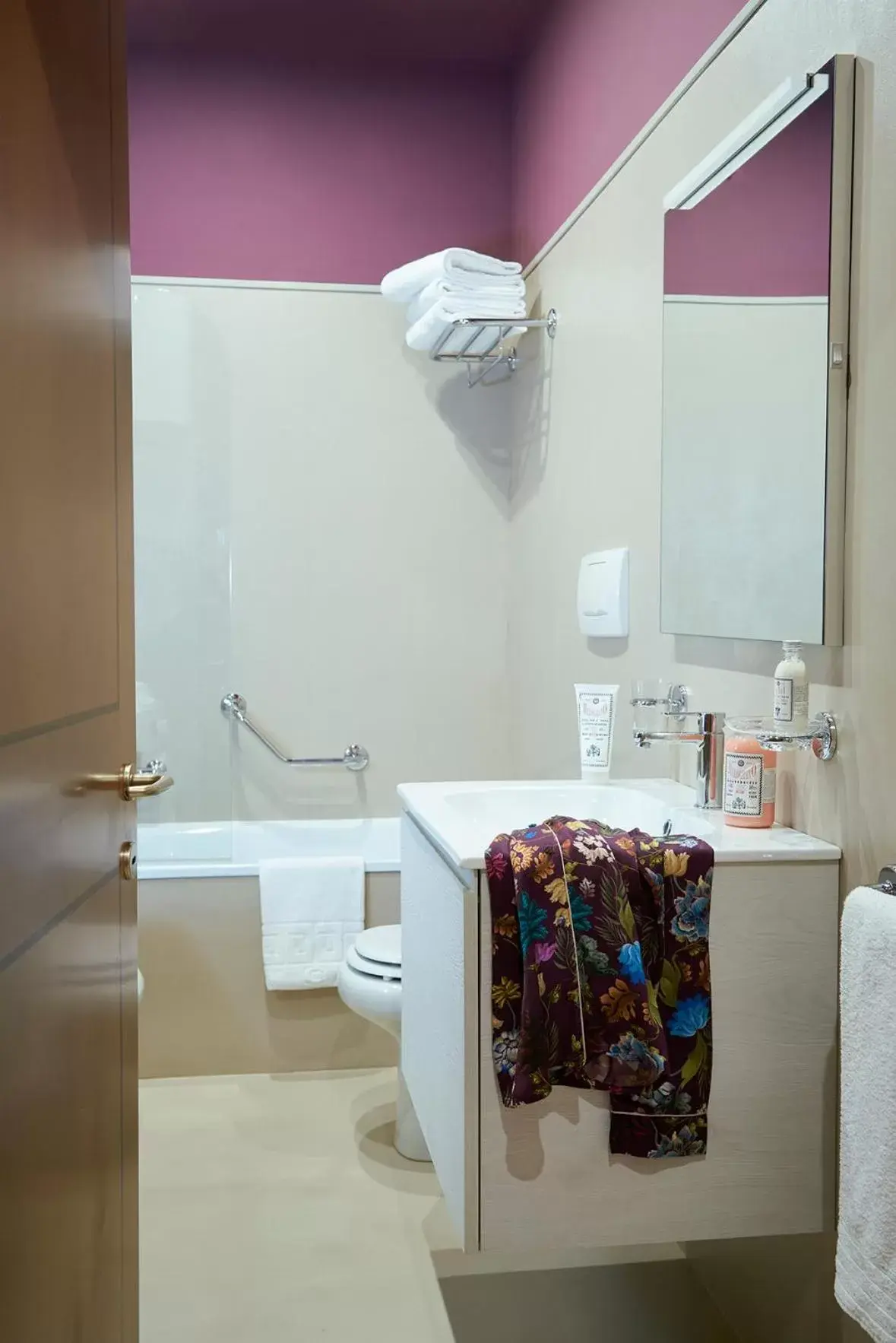 Toilet, Bathroom in Residence Leopoldo