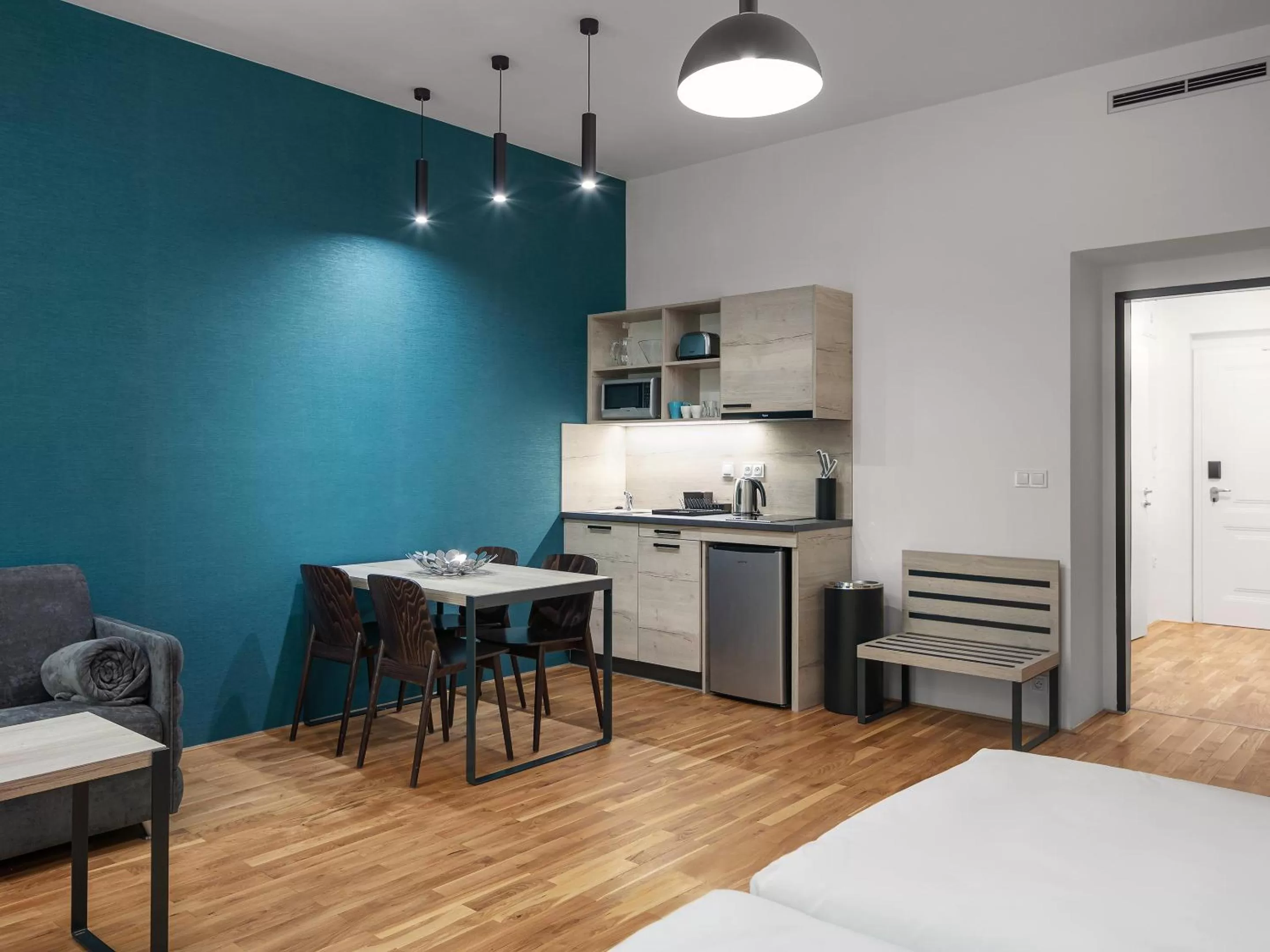 Kitchen or kitchenette, Bed in EA ApartHotel Melantrich