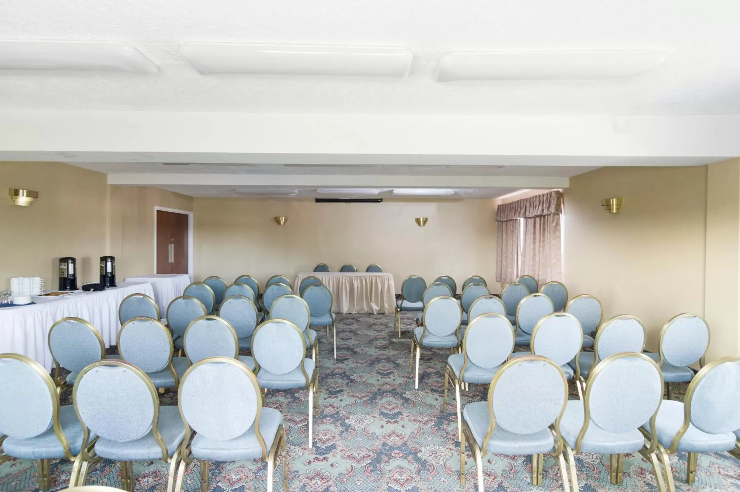 Business facilities in Mount Peyton Resort & Conference Centre