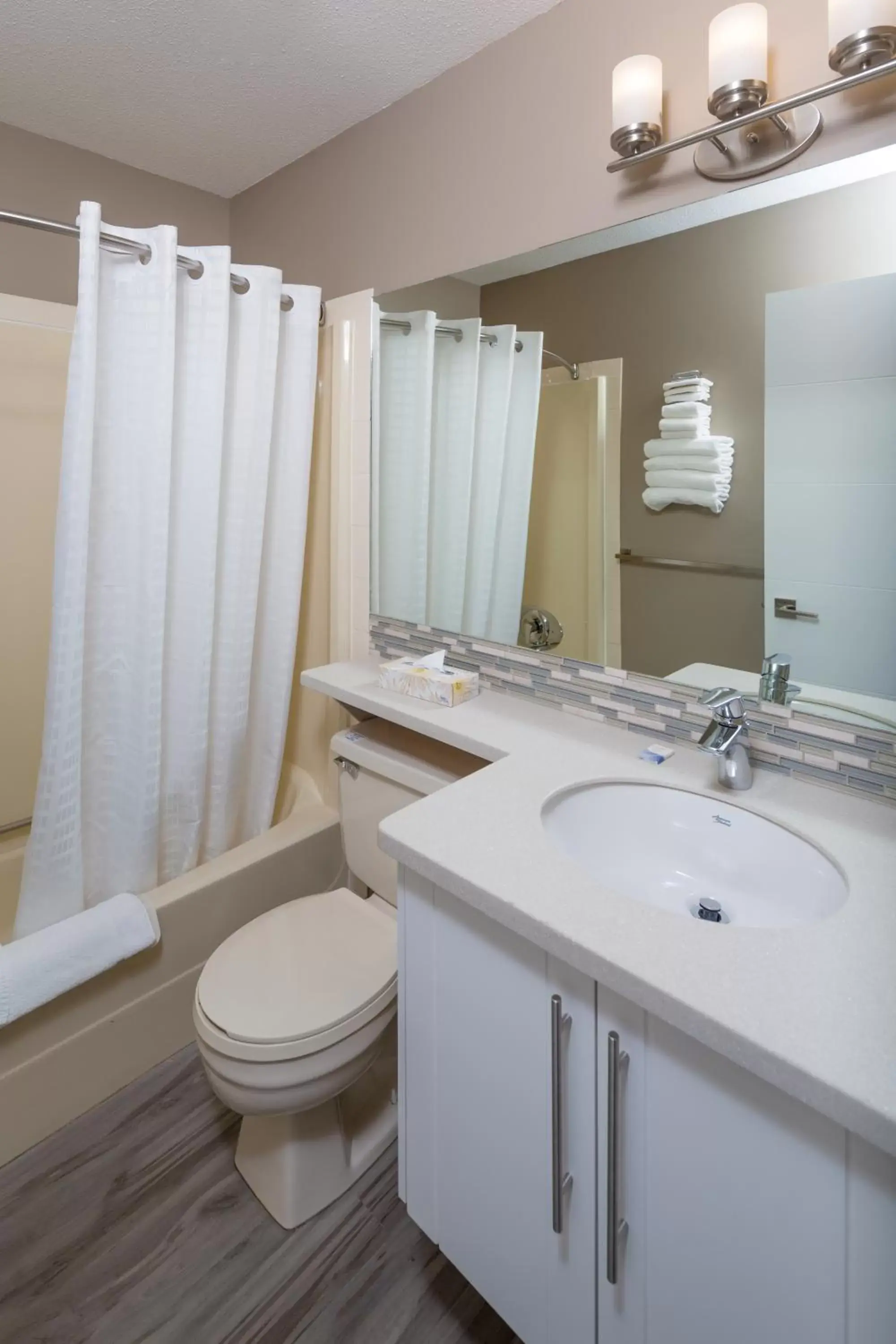 Bathroom in Siesta Suites