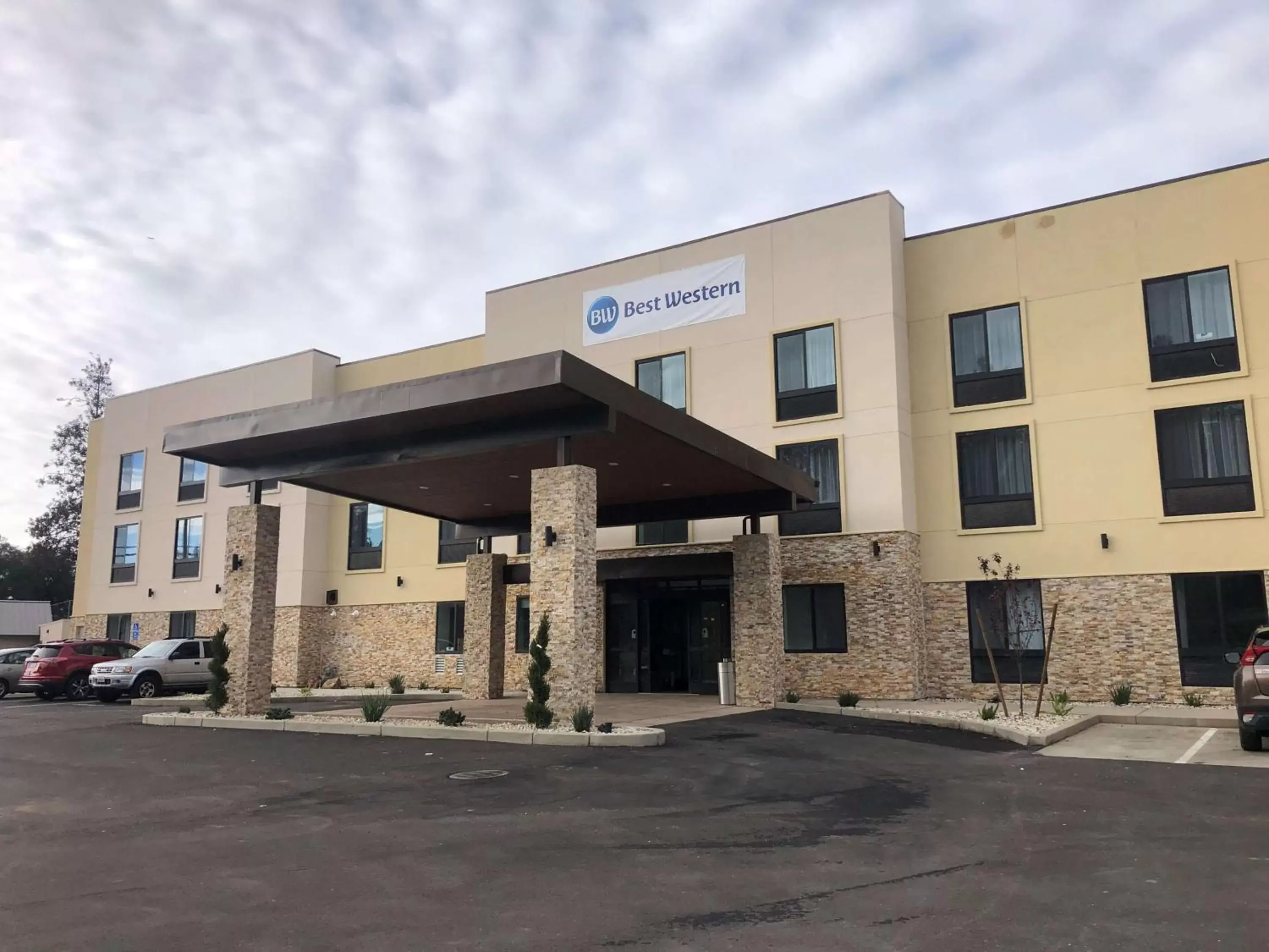 Property building in Best Western Colfax Property building in Best Western Colfax