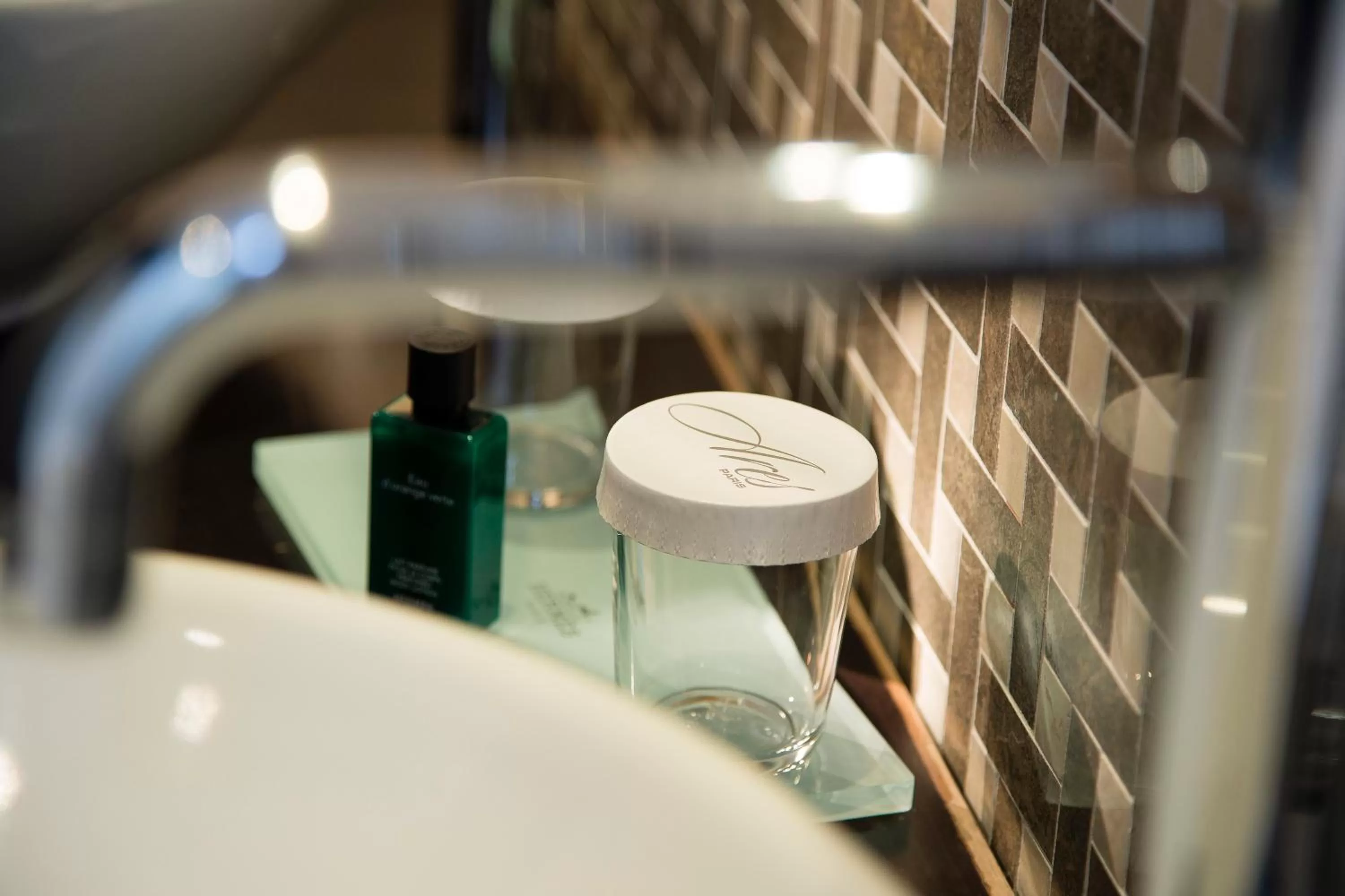 Bathroom in Hotel Ares Eiffel