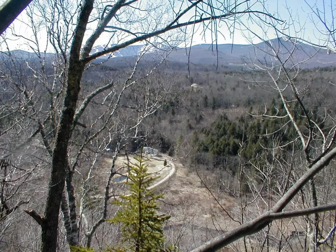 Bird's eye view, Winter in Mountain Valley Retreat