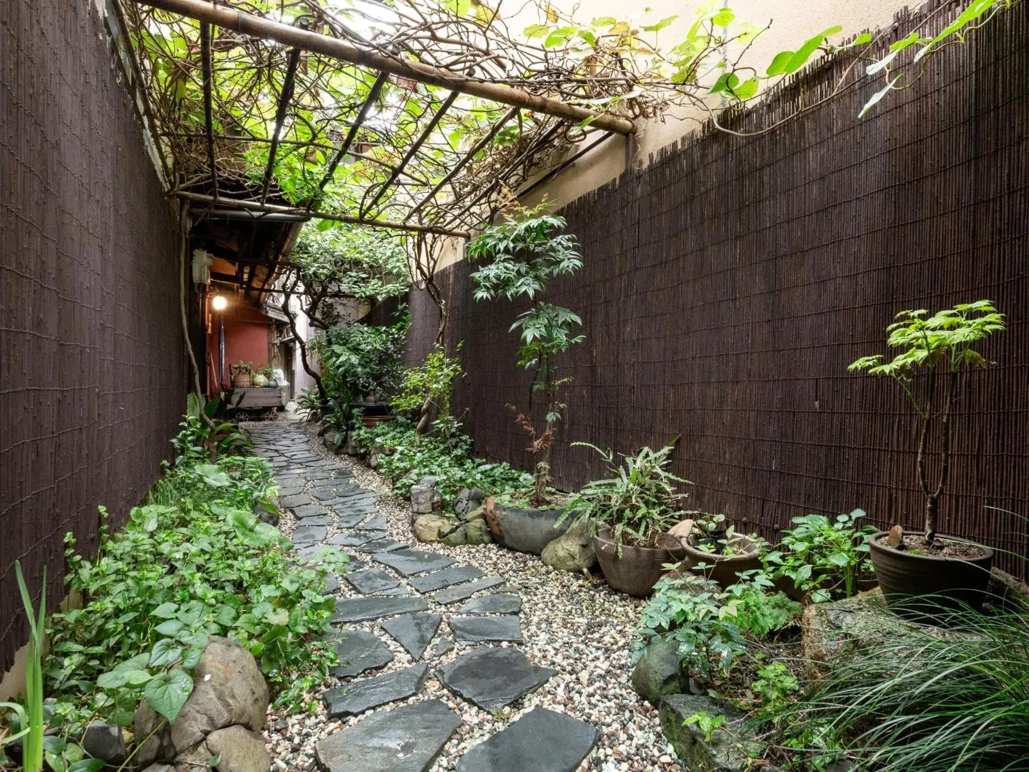 Facade/entrance in Guest House Waraku-an