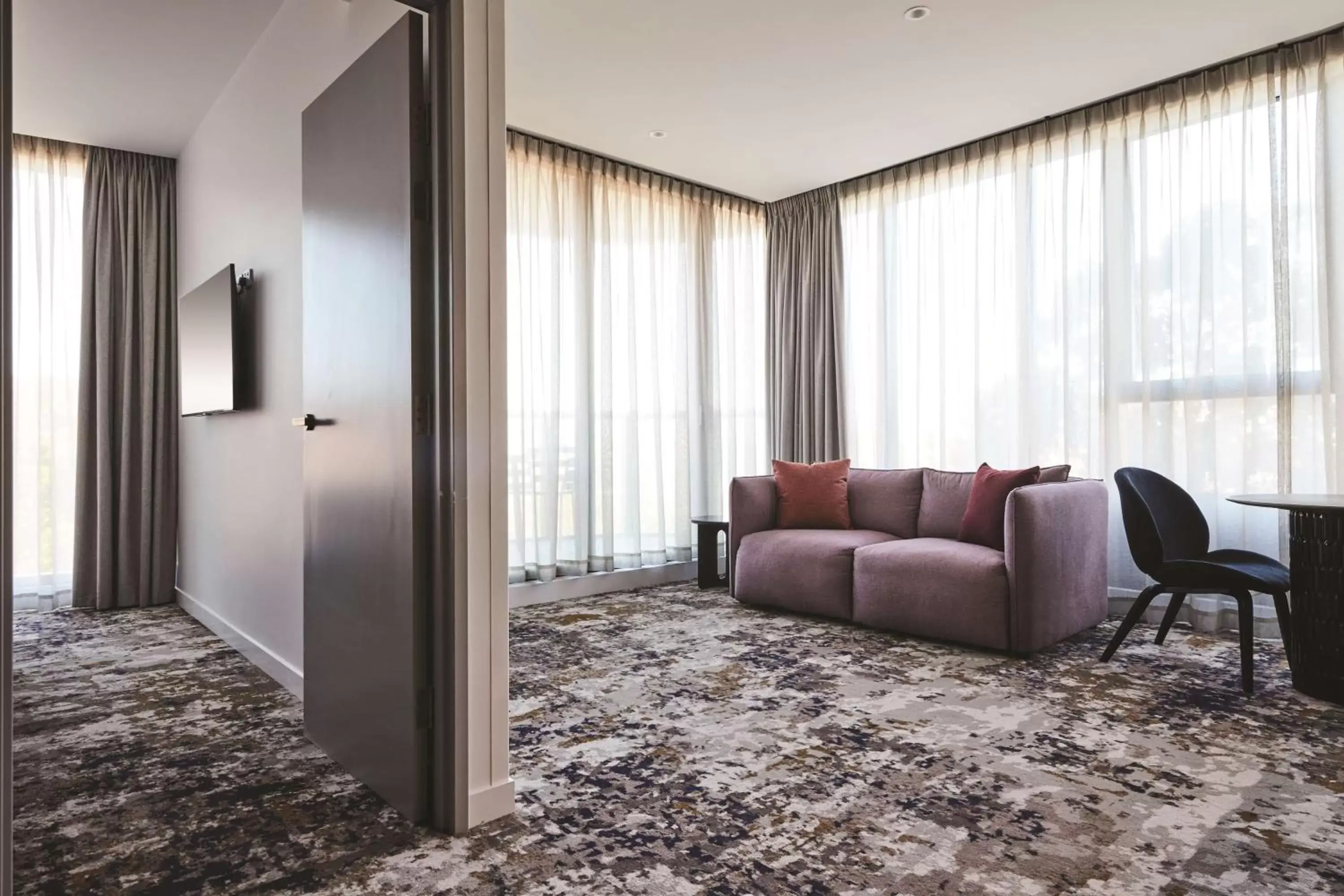 Bedroom, Seating Area in Adina Apartment Hotel Melbourne, Pentridge