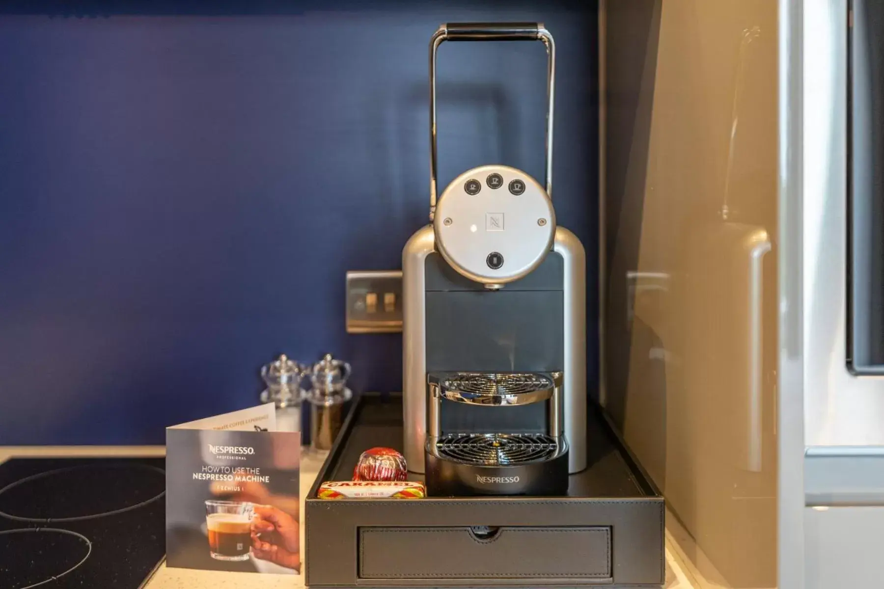 Coffee/tea facilities in Roomzzz Edinburgh