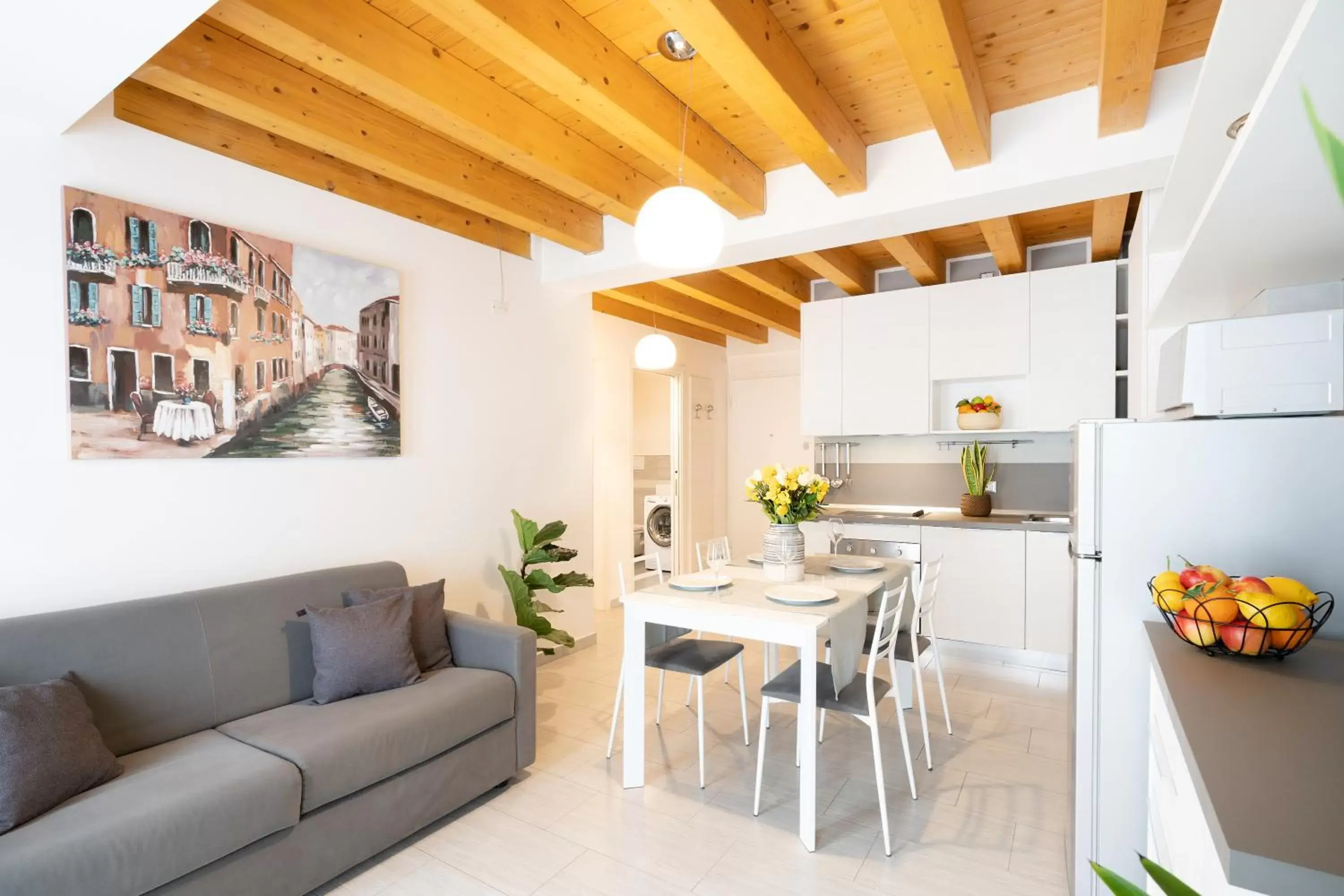 Living room, Dining Area in Ca' Degli Antichi Giardini Apartments