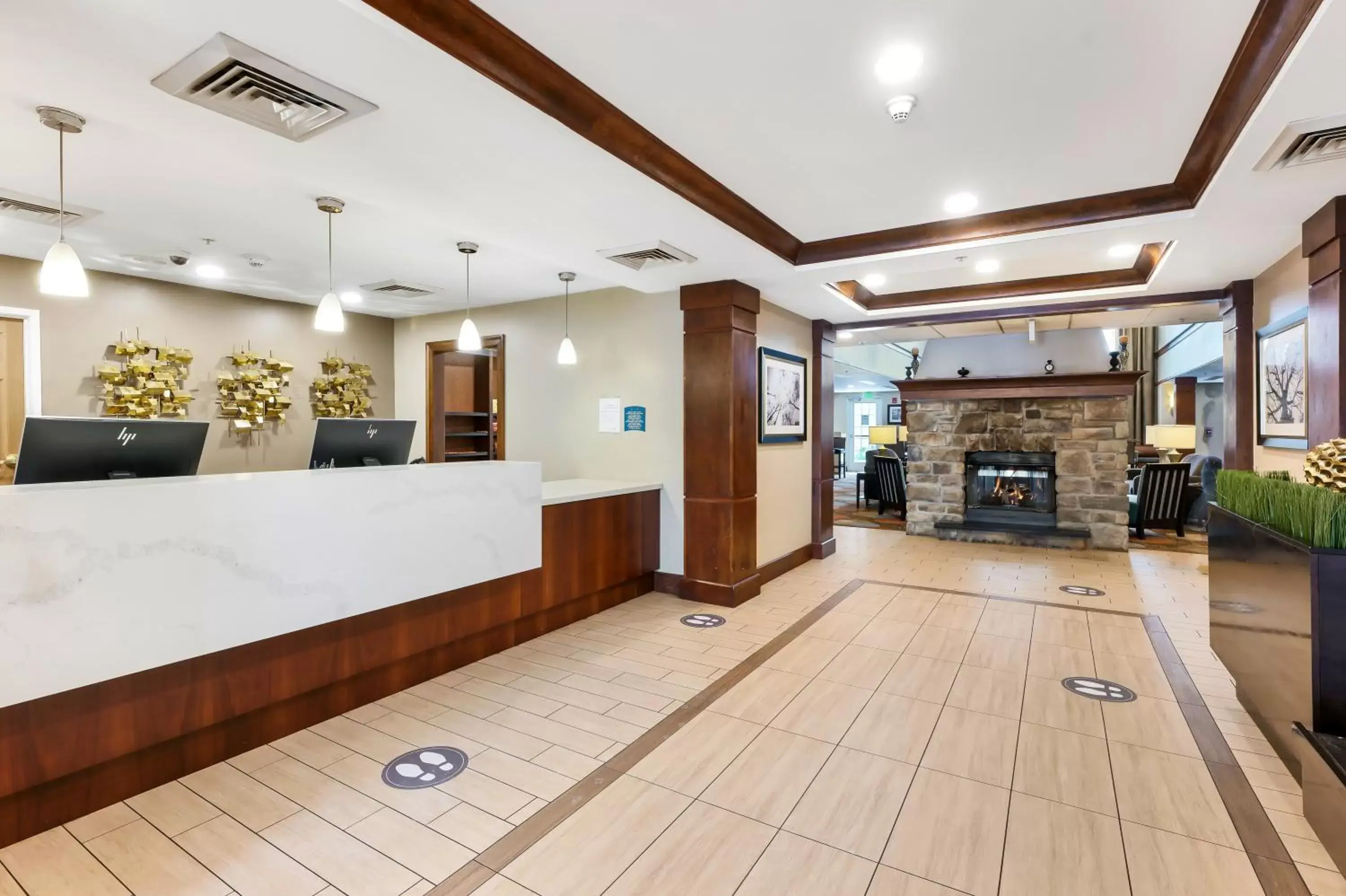 Lobby or reception, Lobby/Reception in Staybridge Suites-Philadelphia/Mount Laurel, an IHG Hotel