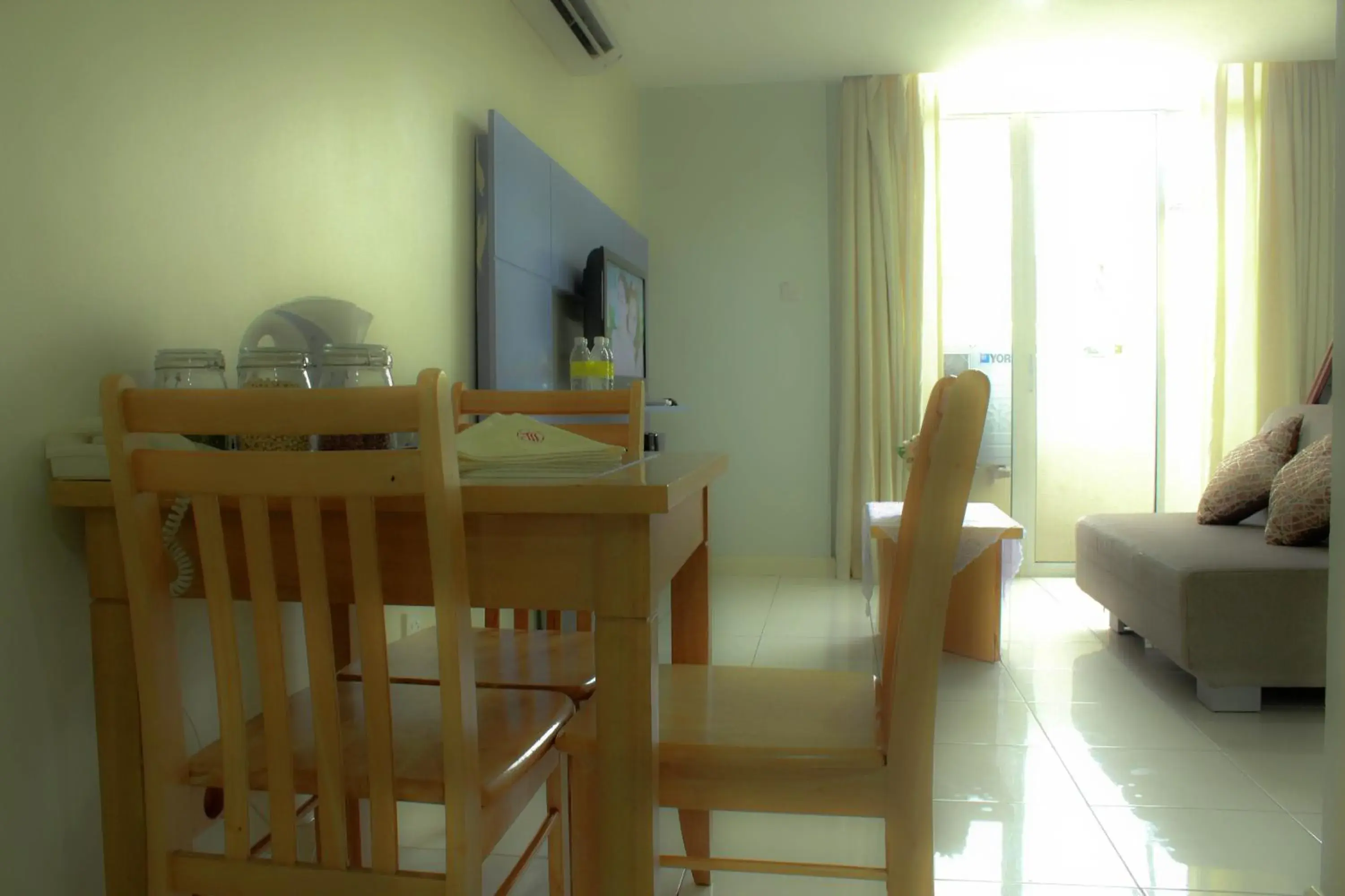 Living room, Dining Area in Jinhold Service Apartment