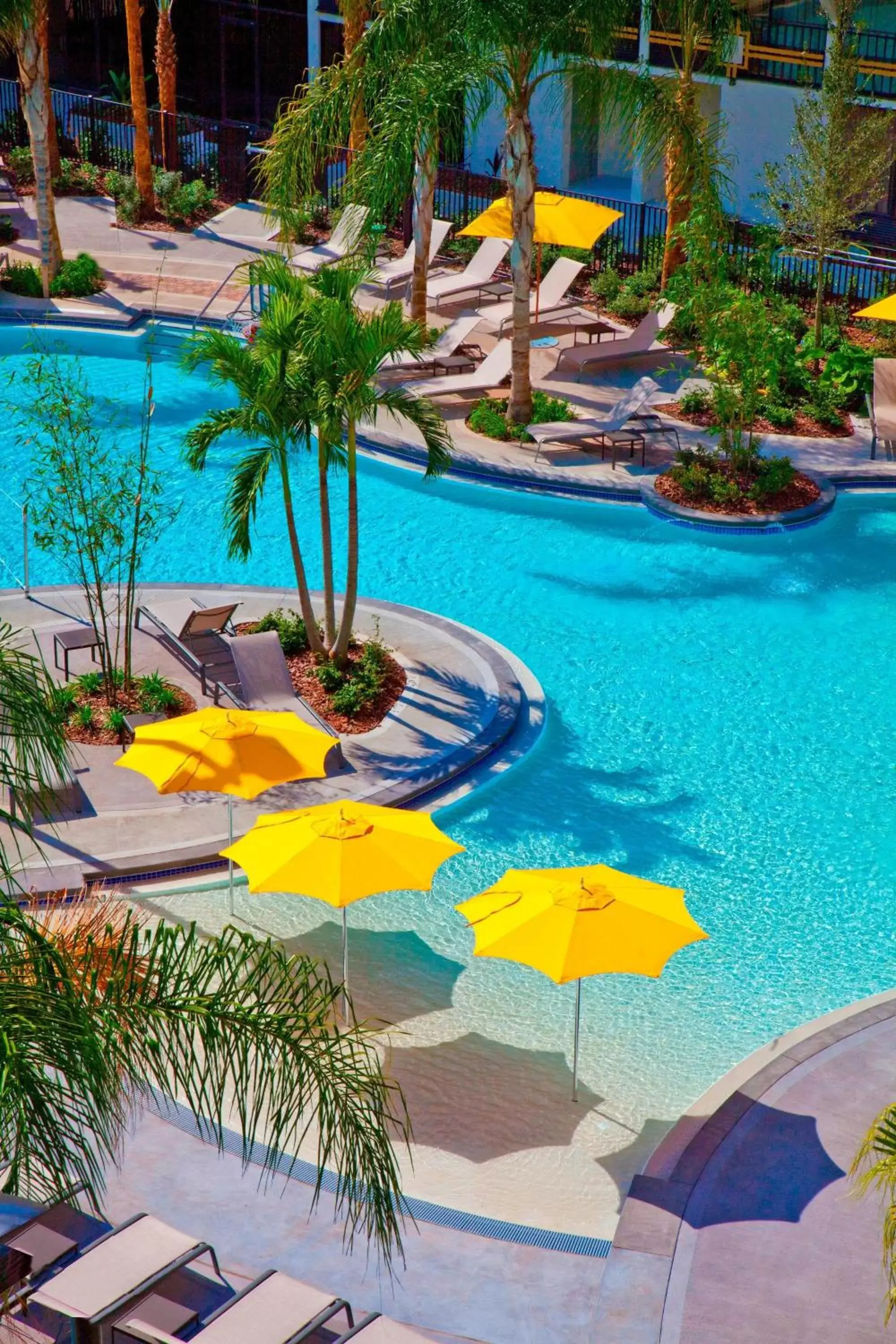 Swimming Pool in Sheraton Orlando Lake Buena Vista Resort