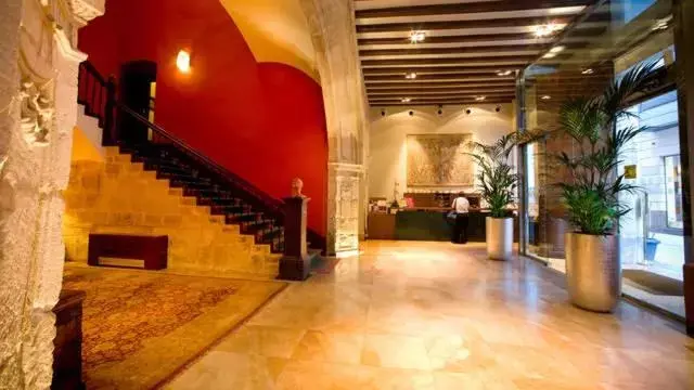 Lobby or reception, Lobby/Reception in Sercotel Palacio de Tudemir