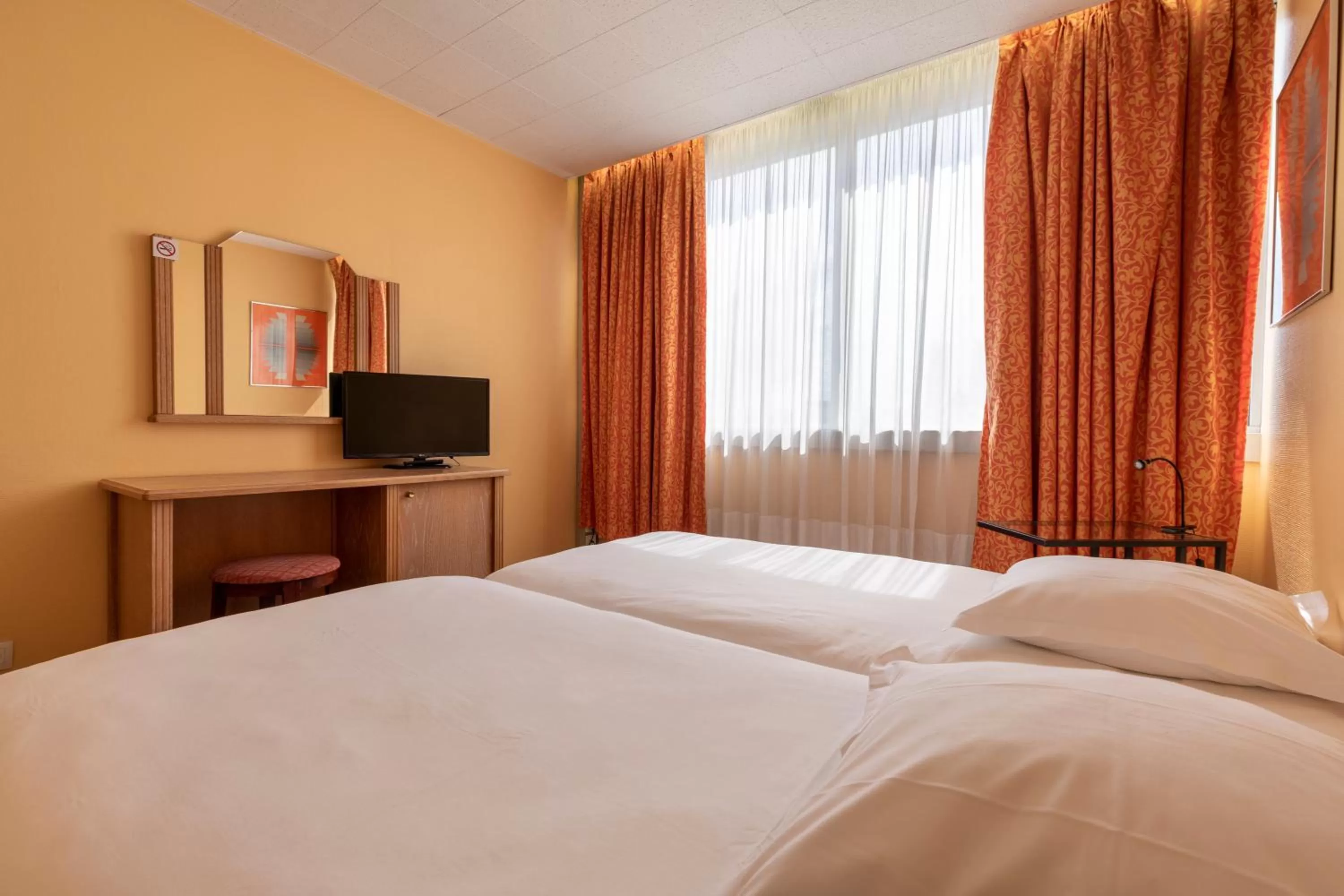 Bed in The Originals Residence, Kosy Nancy Coeur de Ville