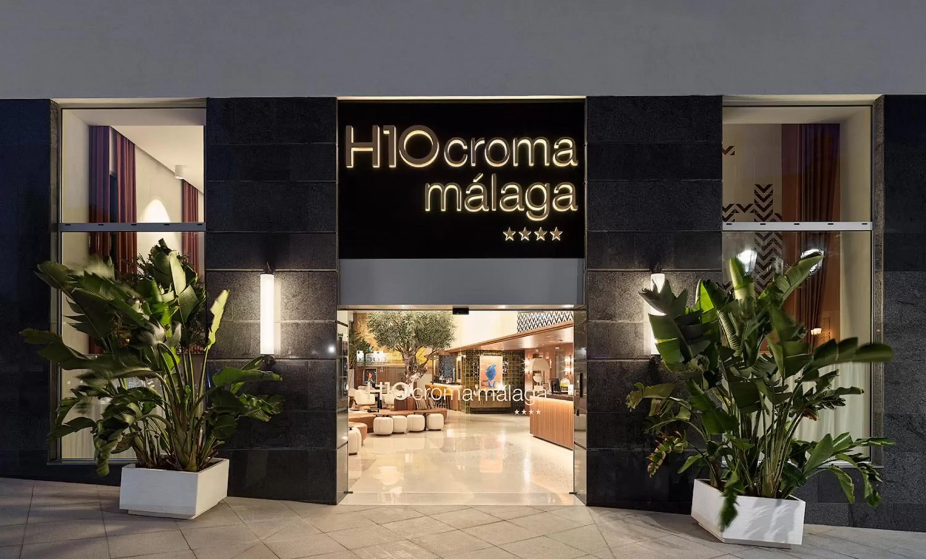 Facade/entrance in H10 Croma Málaga